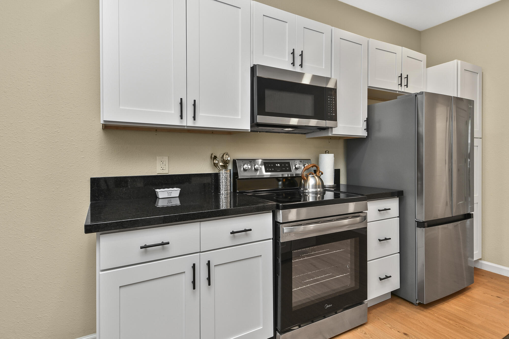 1220 East Pacific Street Property Photo 7