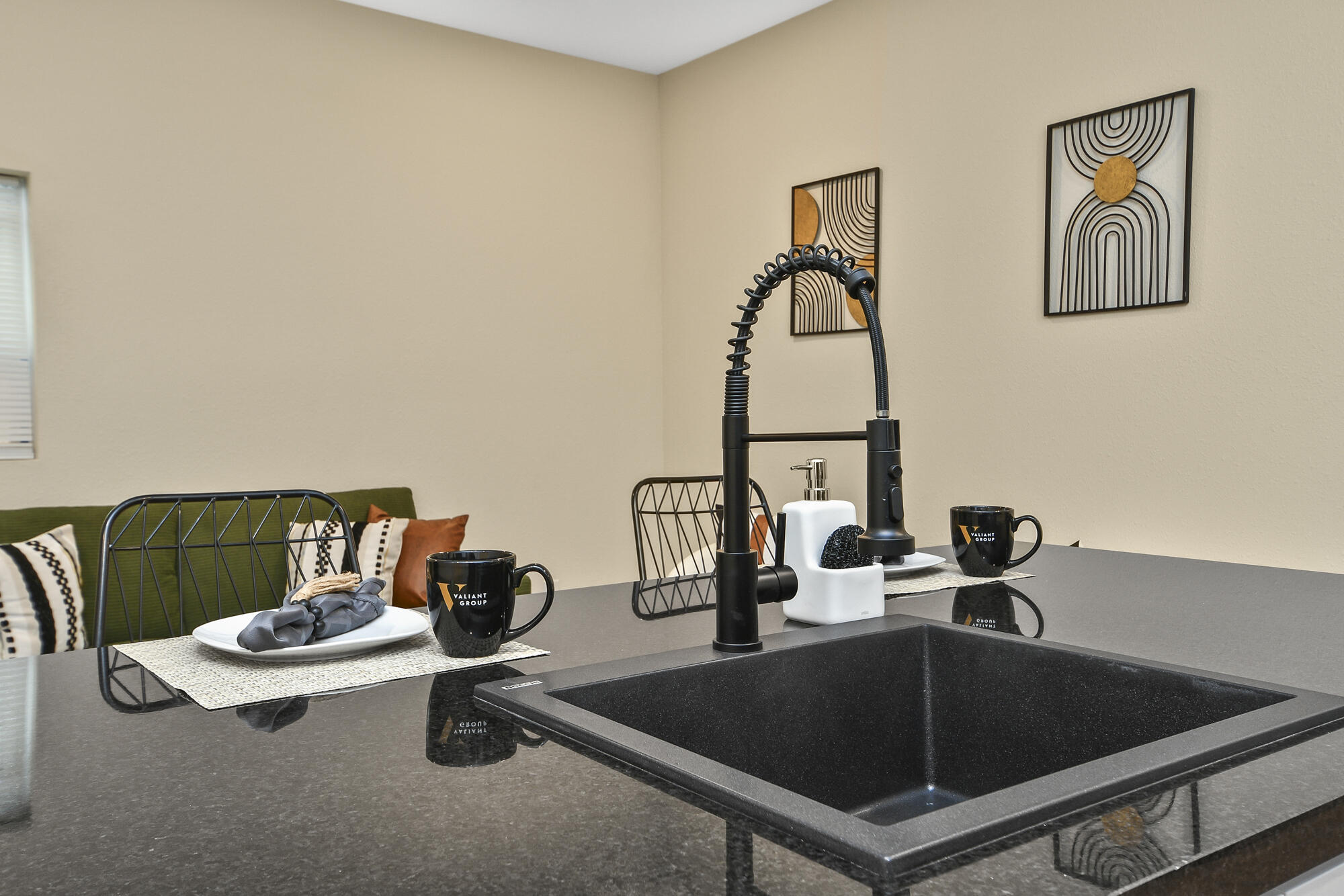 1220 East Pacific Street Property Photo 8