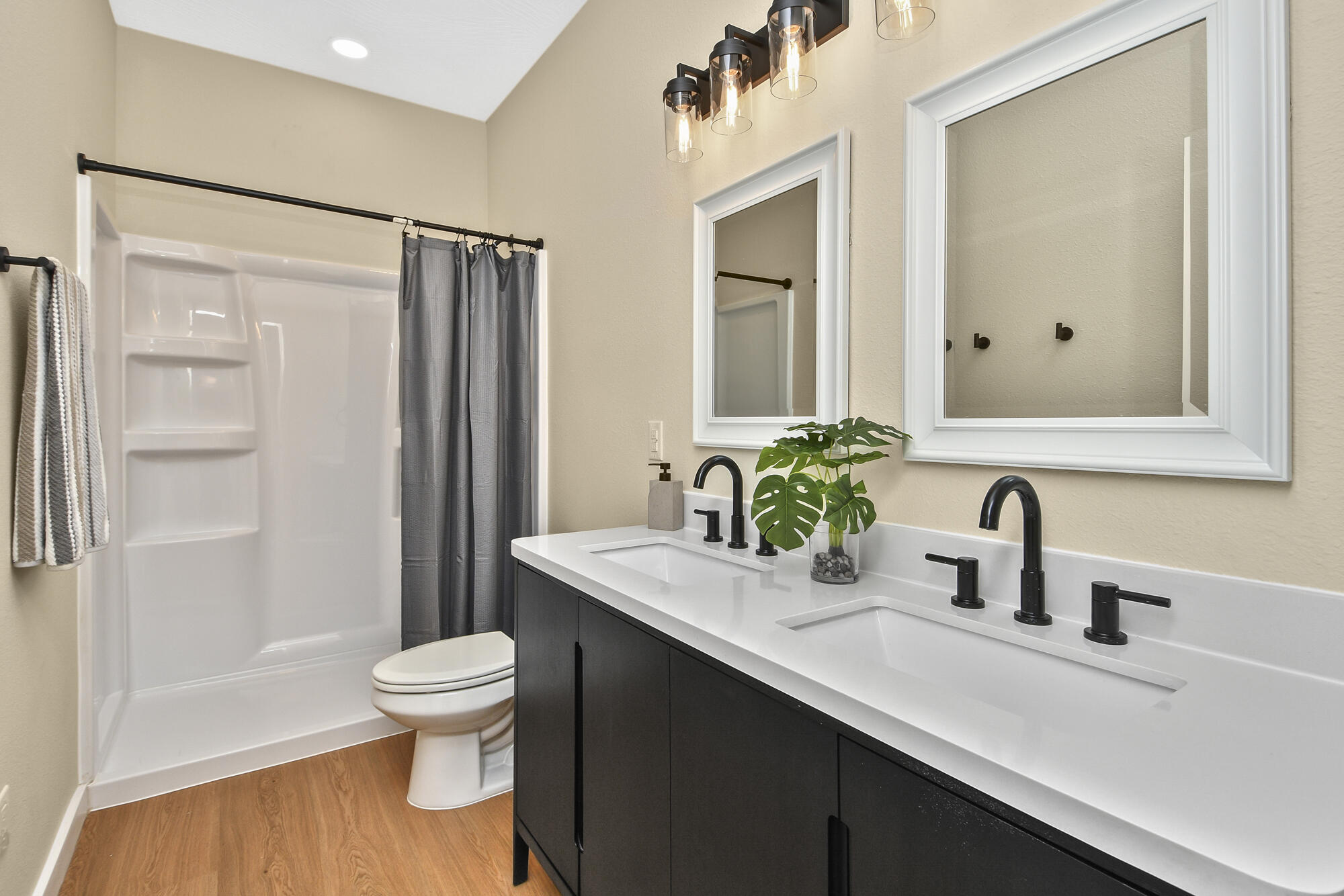 1220 East Pacific Street Property Photo 20