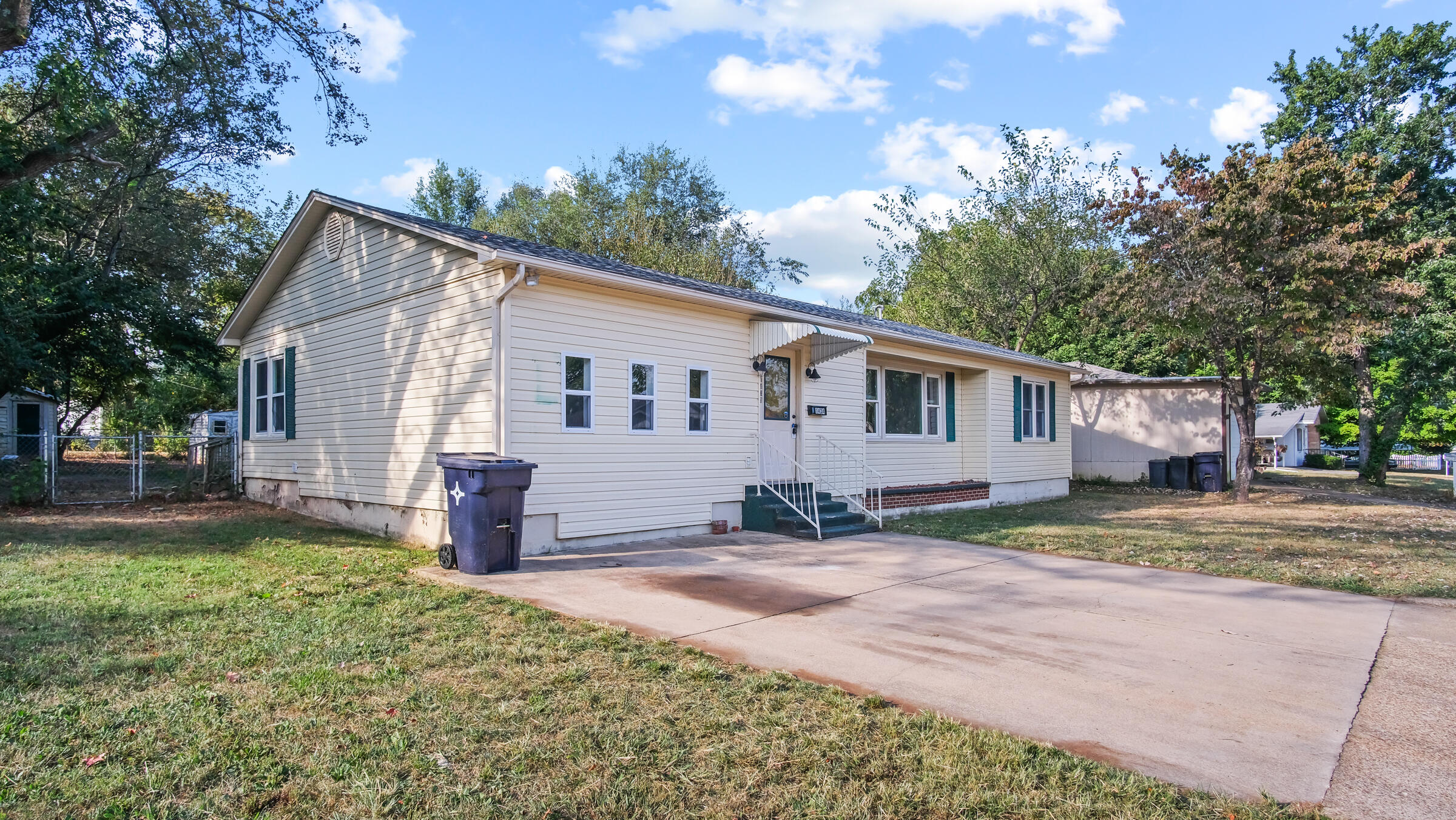 1434 West 6th Street Property Photo 2