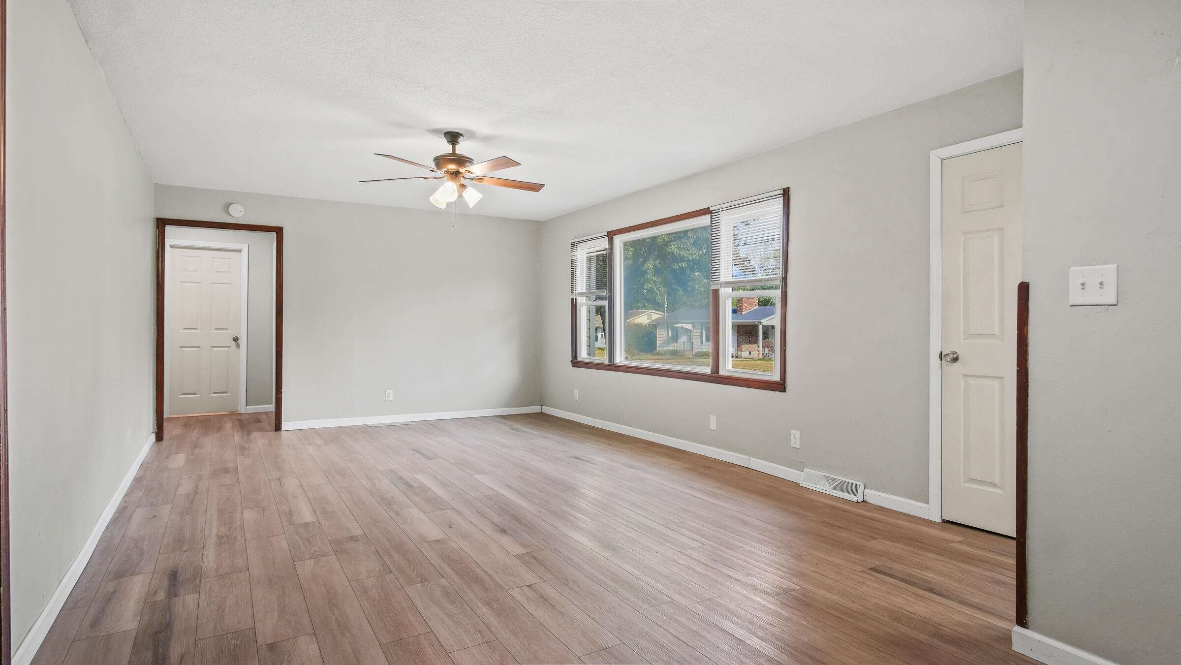 1434 West 6th Street Property Photo 4