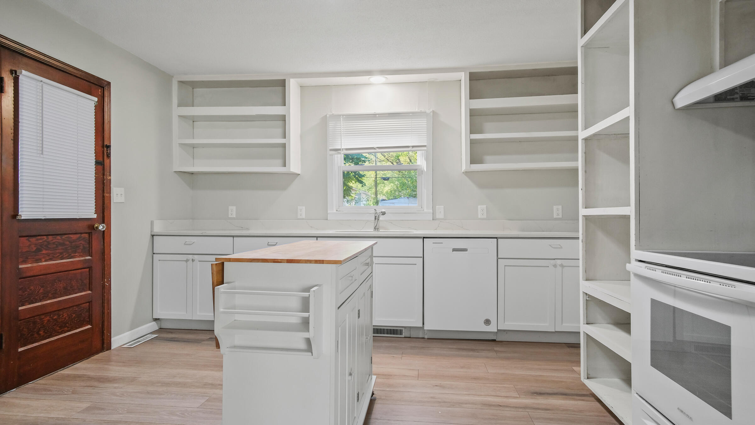 1434 West 6th Street Property Photo 5