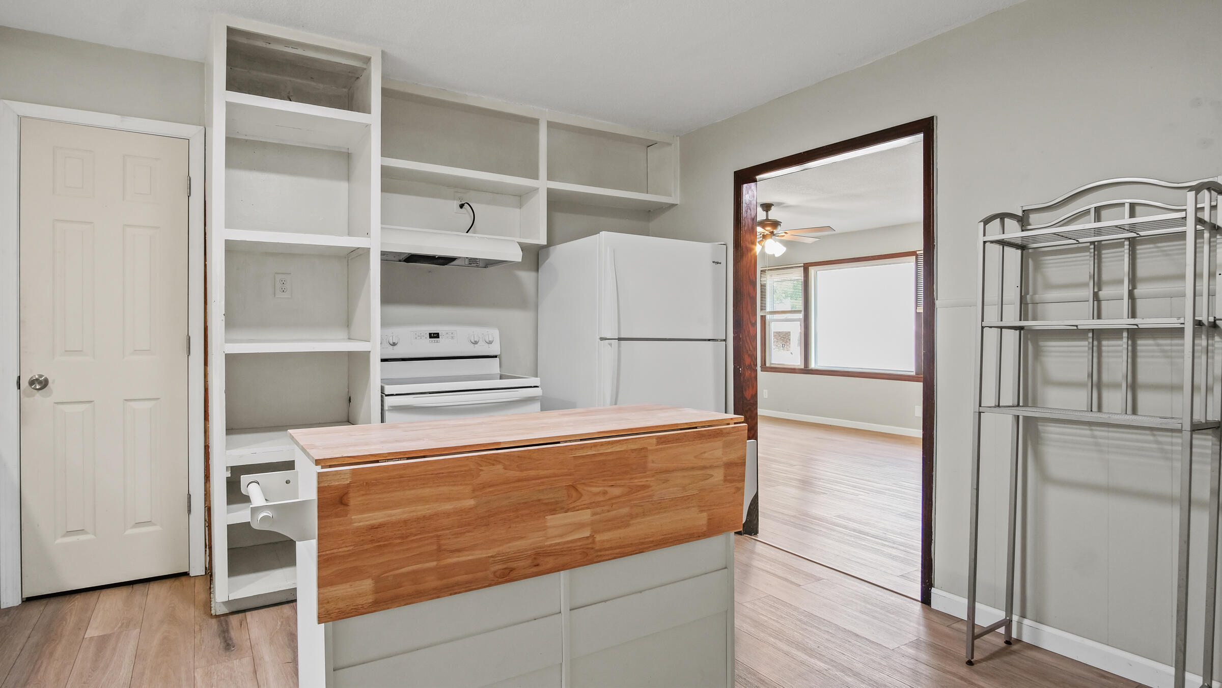 1434 West 6th Street Property Photo 6