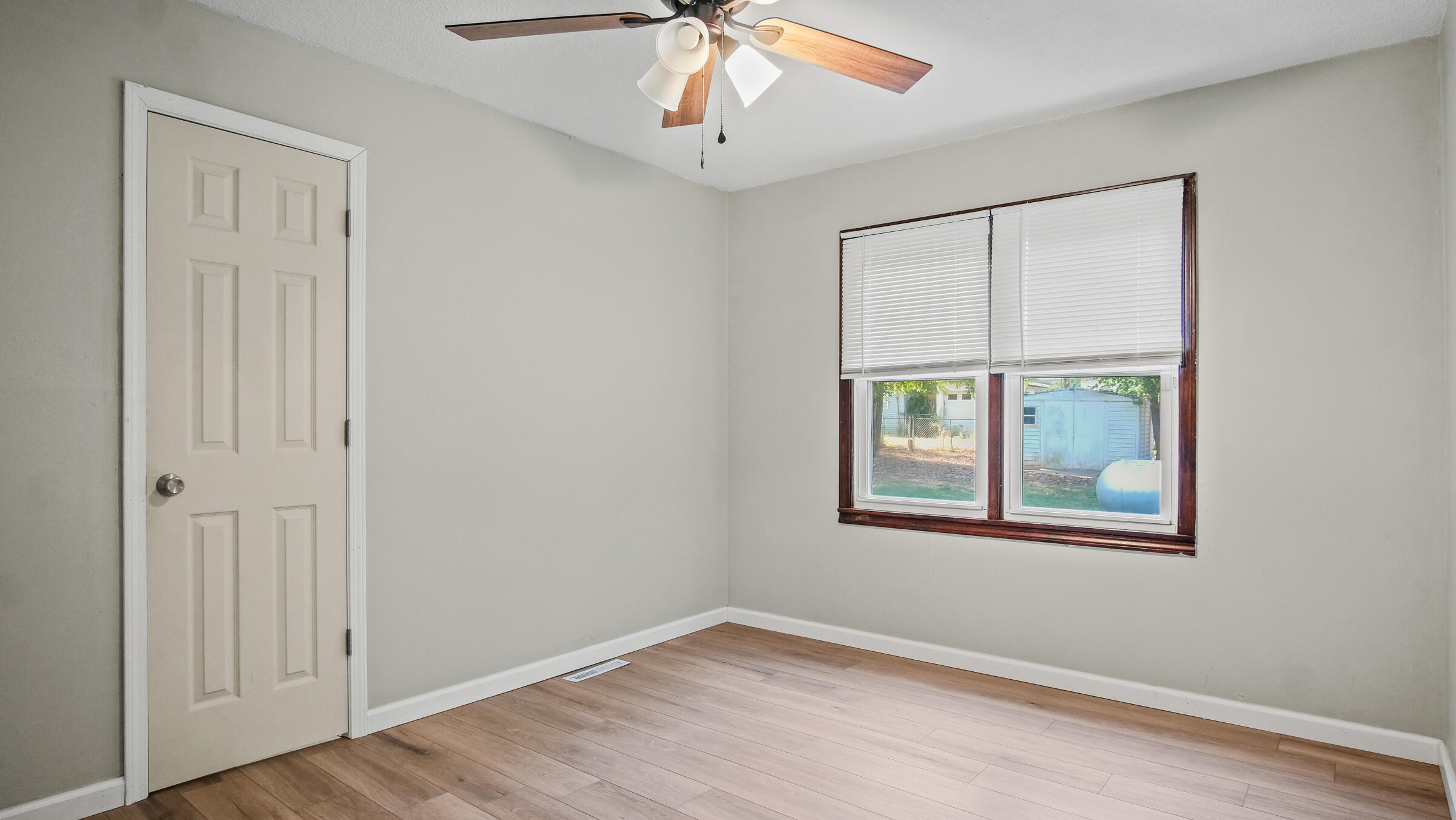 1434 West 6th Street Property Photo 10