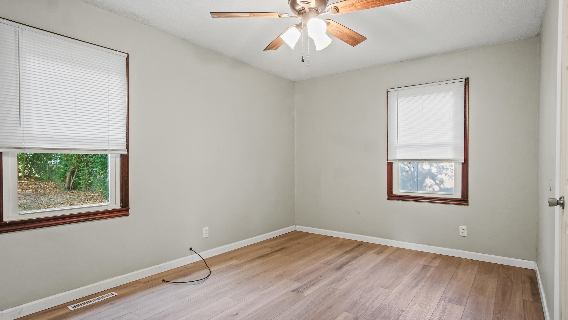 1434 West 6th Street Property Photo 11