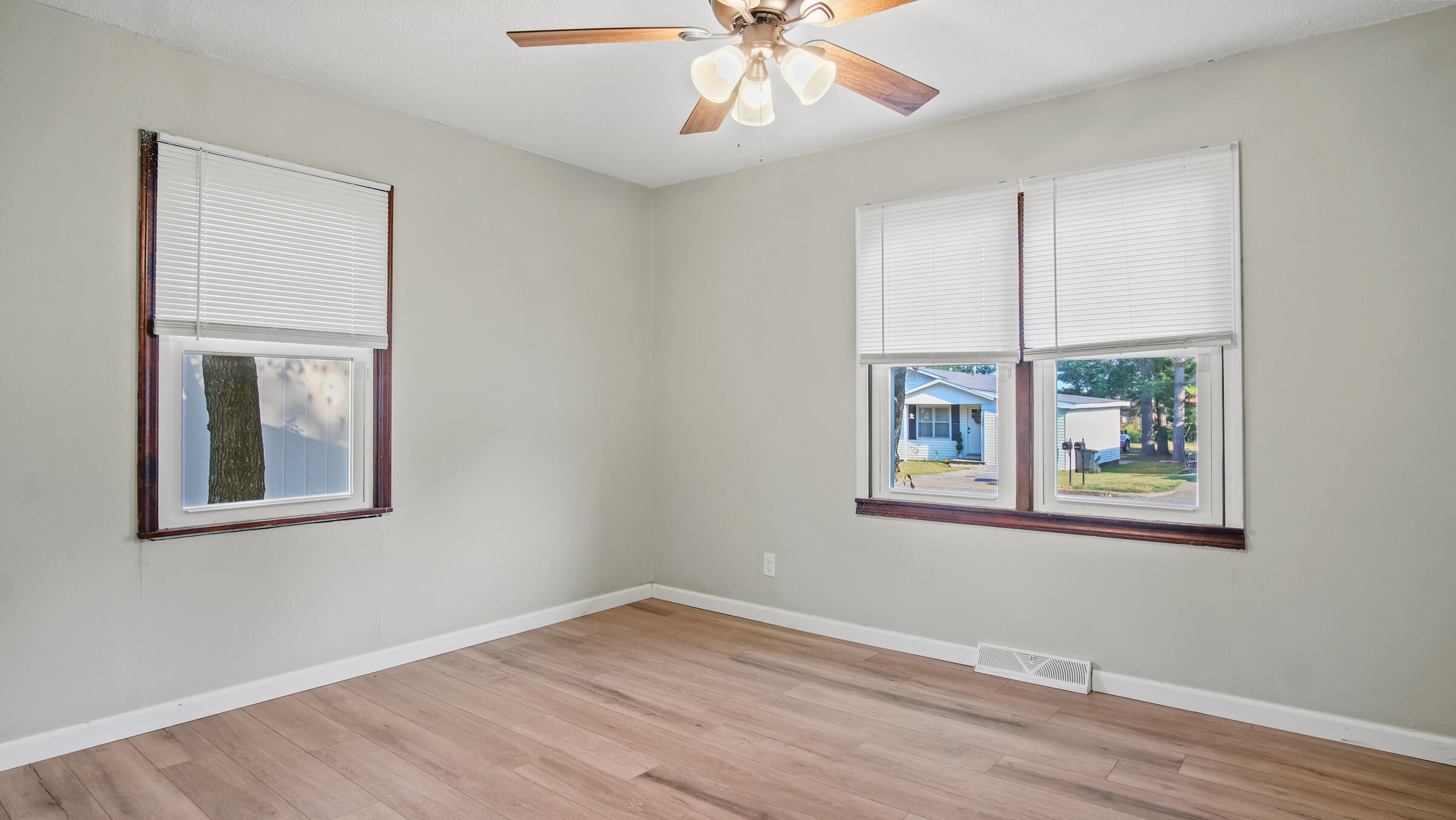 1434 West 6th Street Property Photo 13