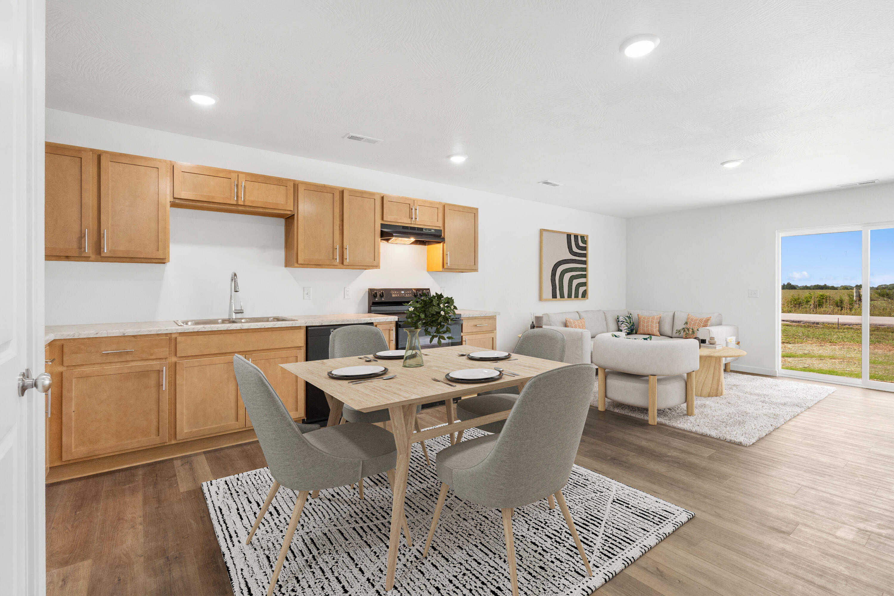 1053 West Madison Drive Property Photo 2