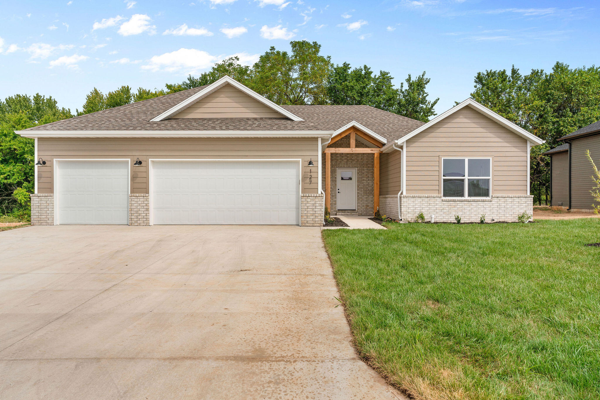 1376 North Carter Way Property Photo 1