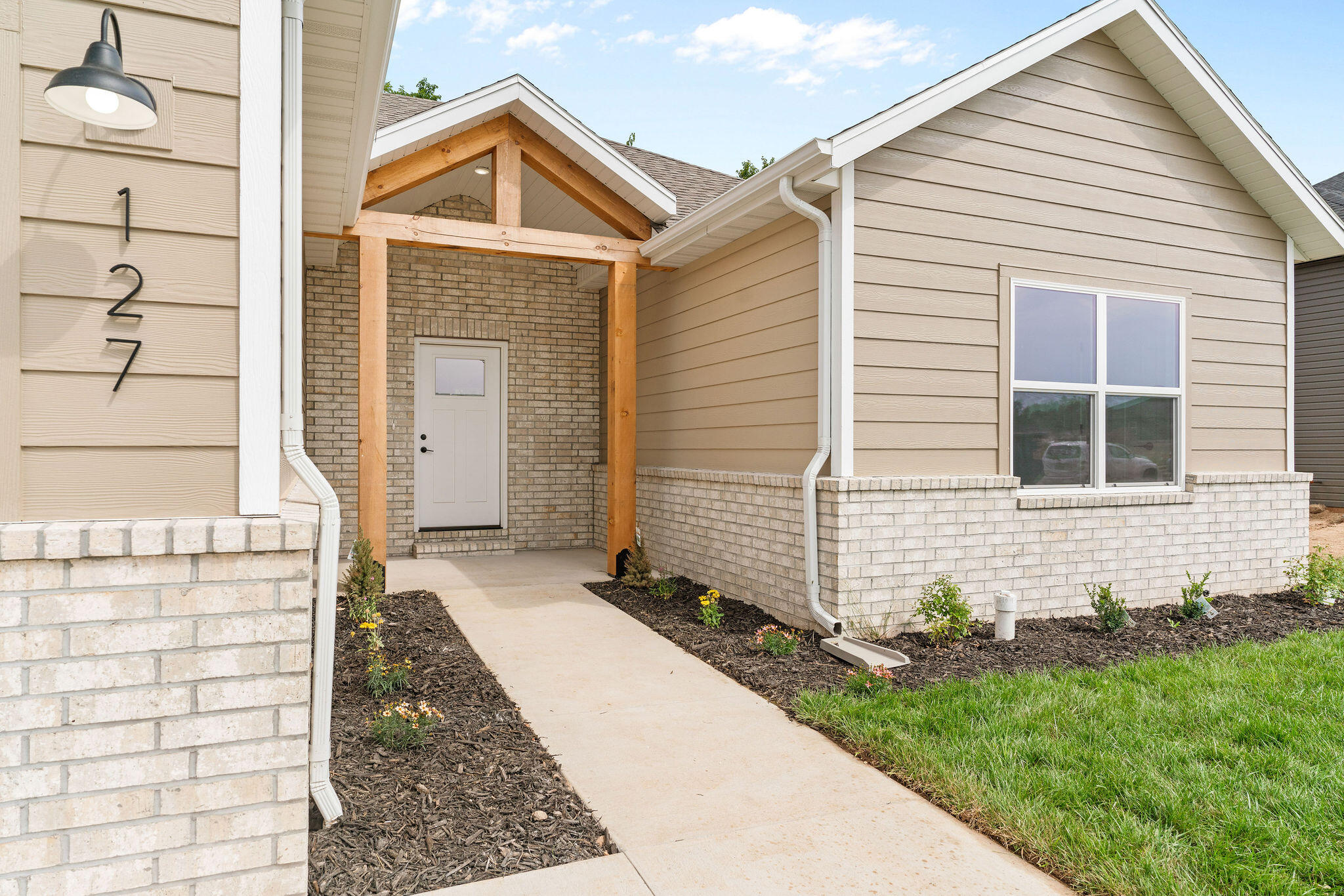 1376 North Carter Way Property Photo 4