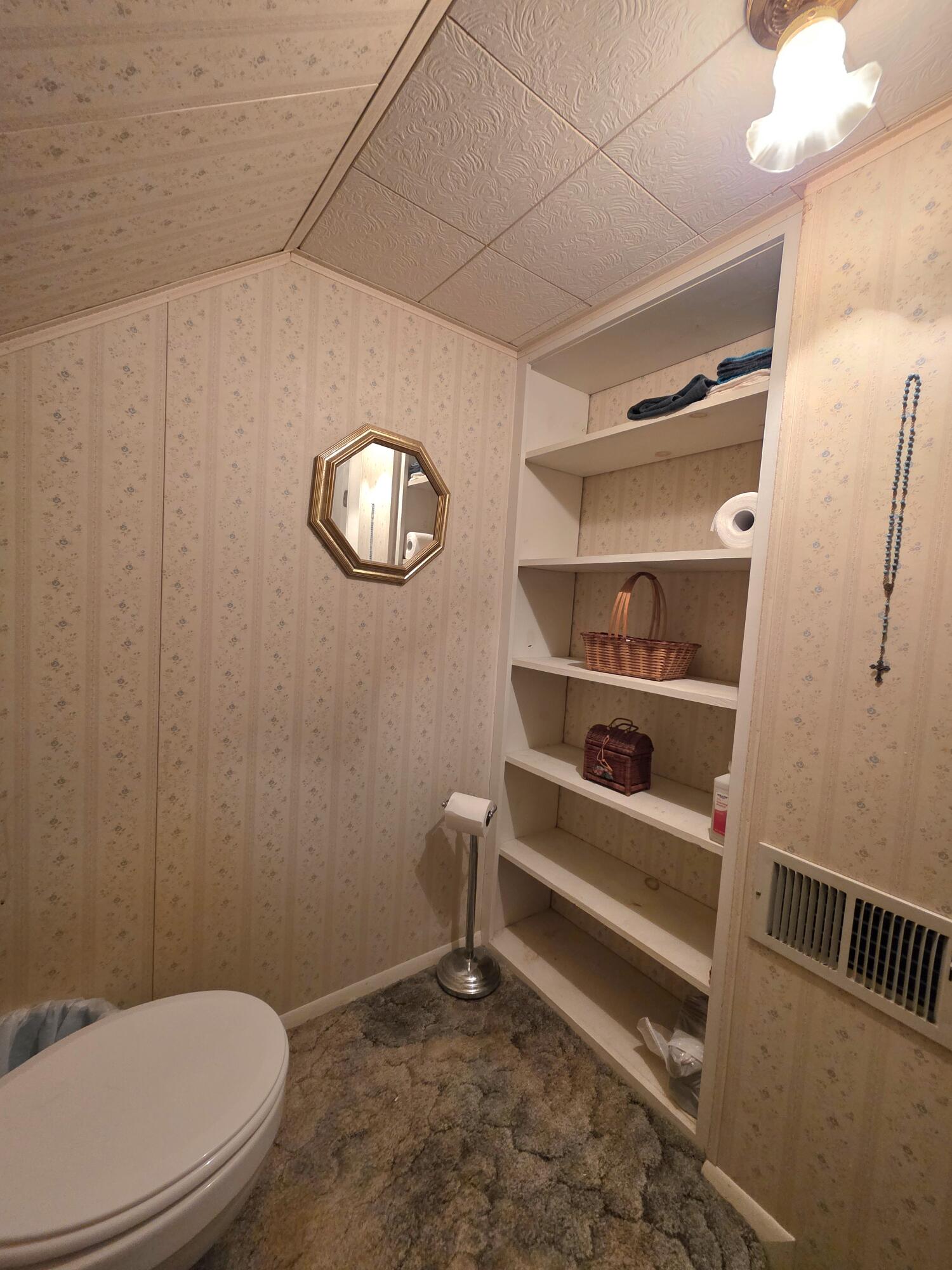 115 North Harlin Drive Property Photo 27