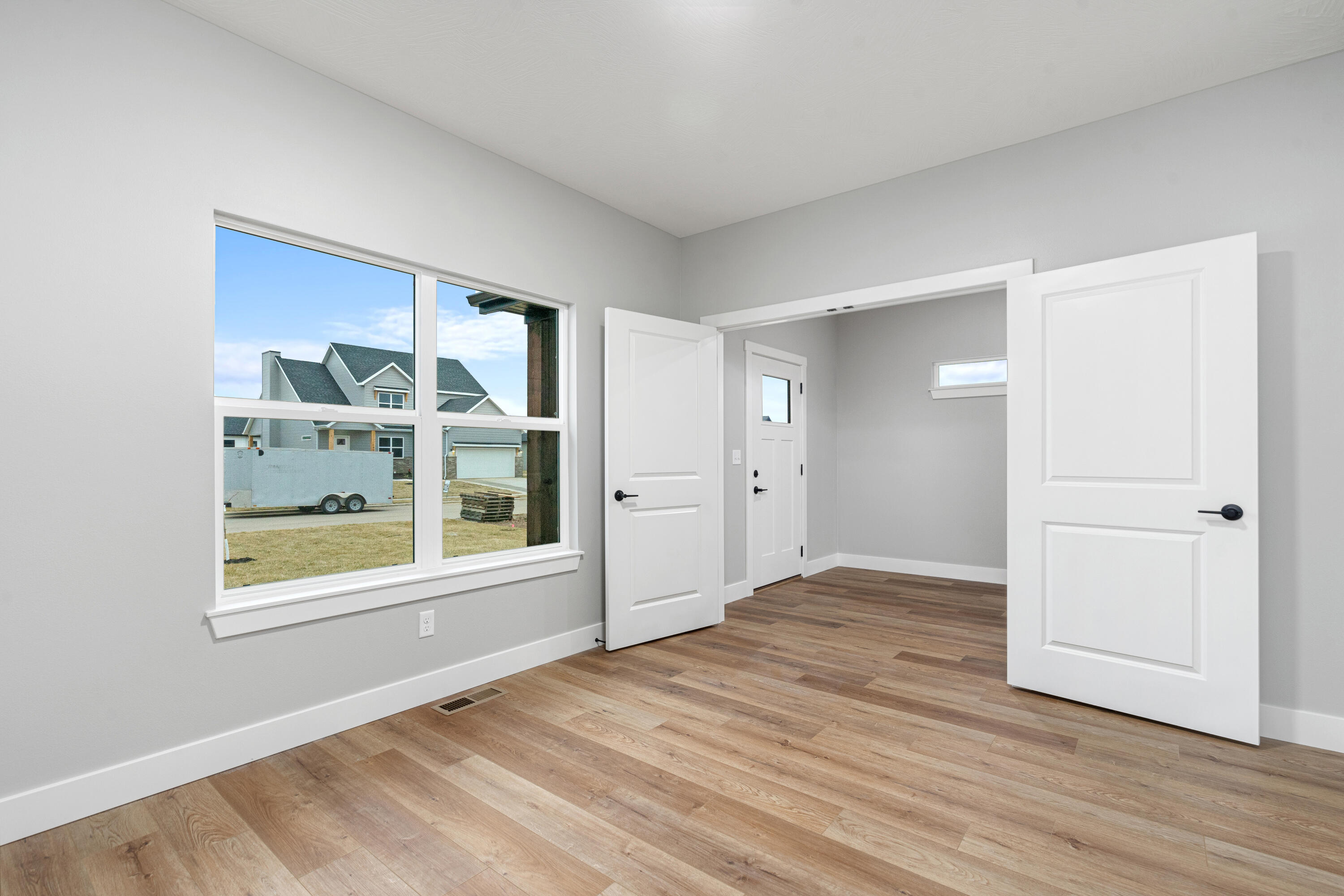 119 East Clayton Lane Property Photo 7