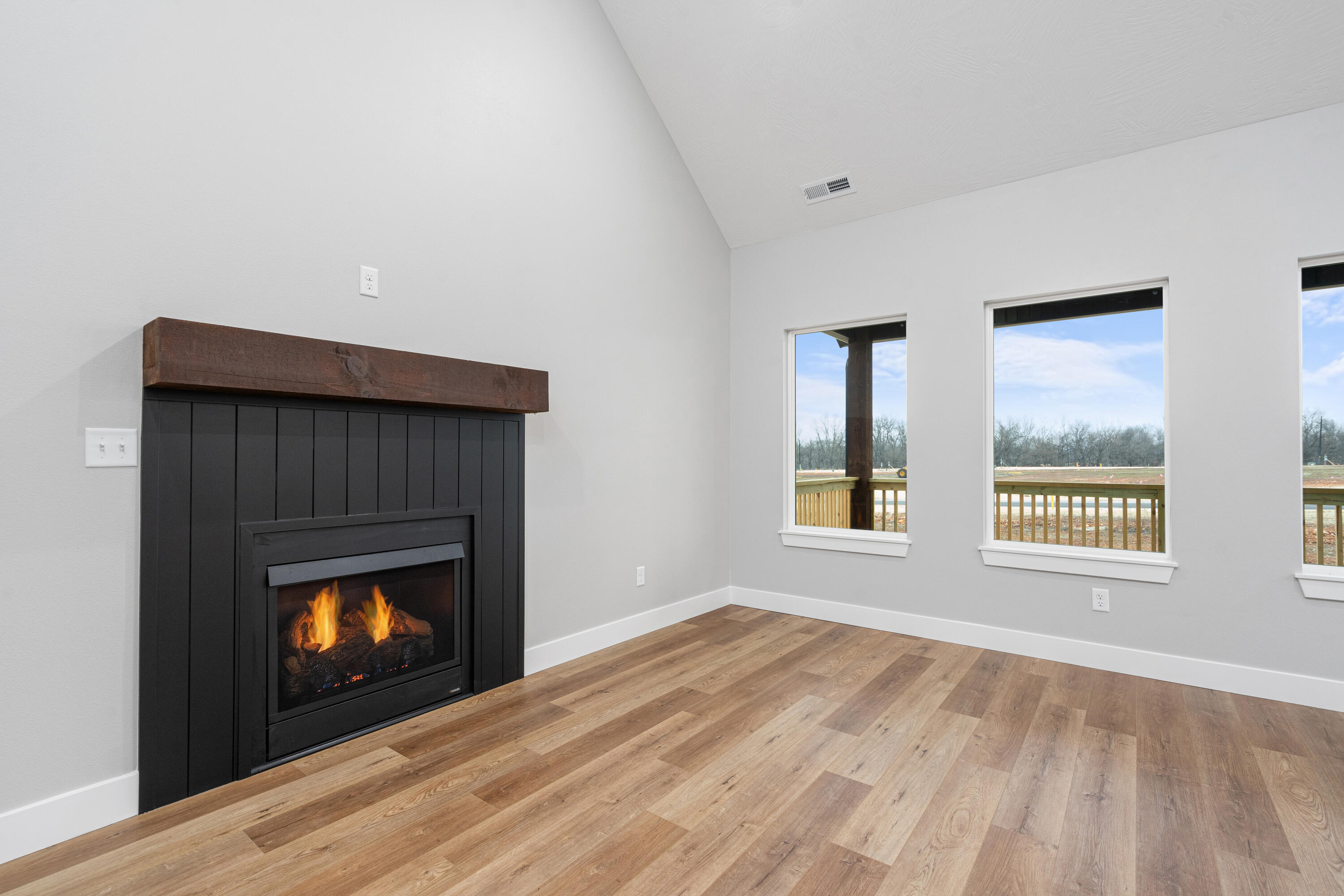 119 East Clayton Lane Property Photo 9