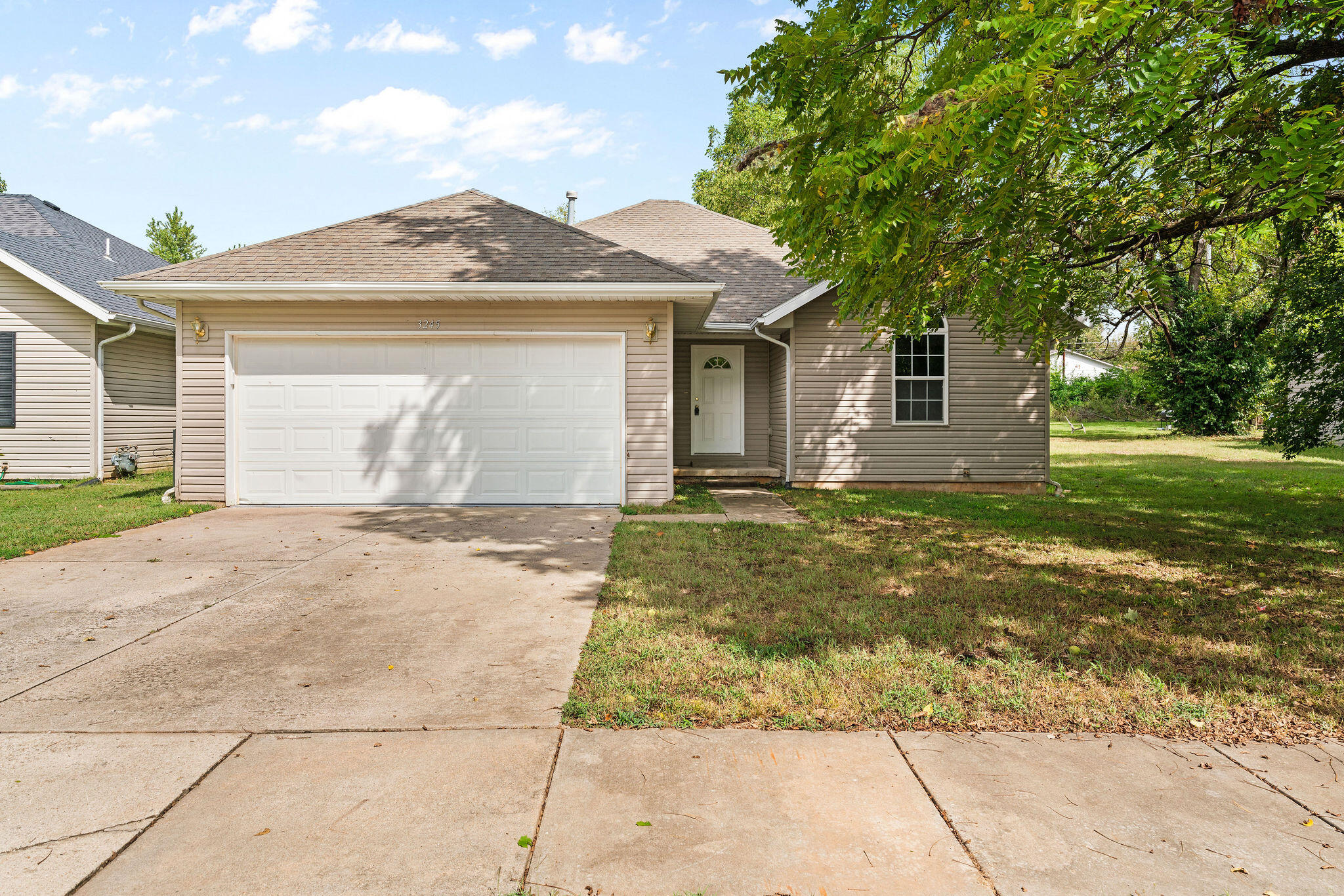 3245 West Lombard Street Property Photo 1