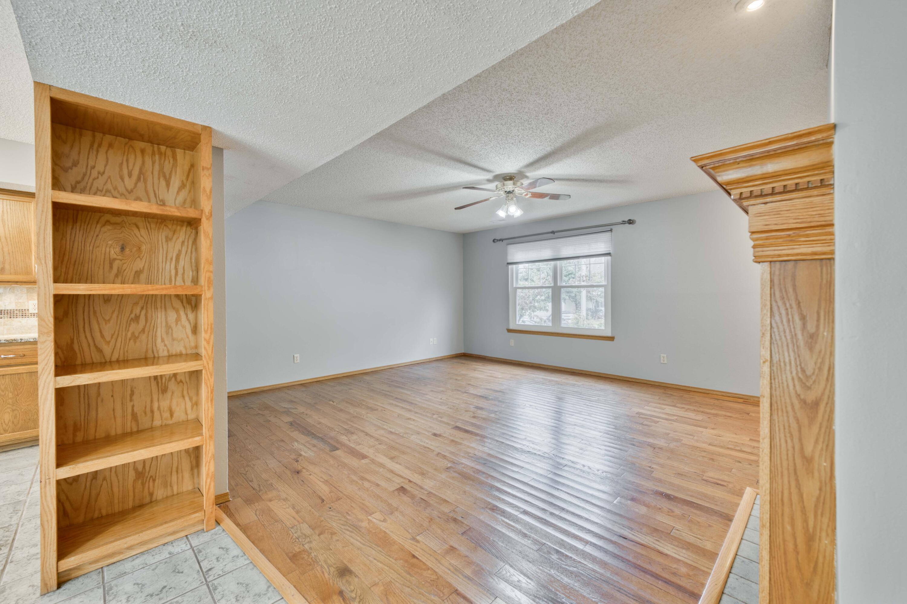 2973 West Knob Hill Street Property Photo 8