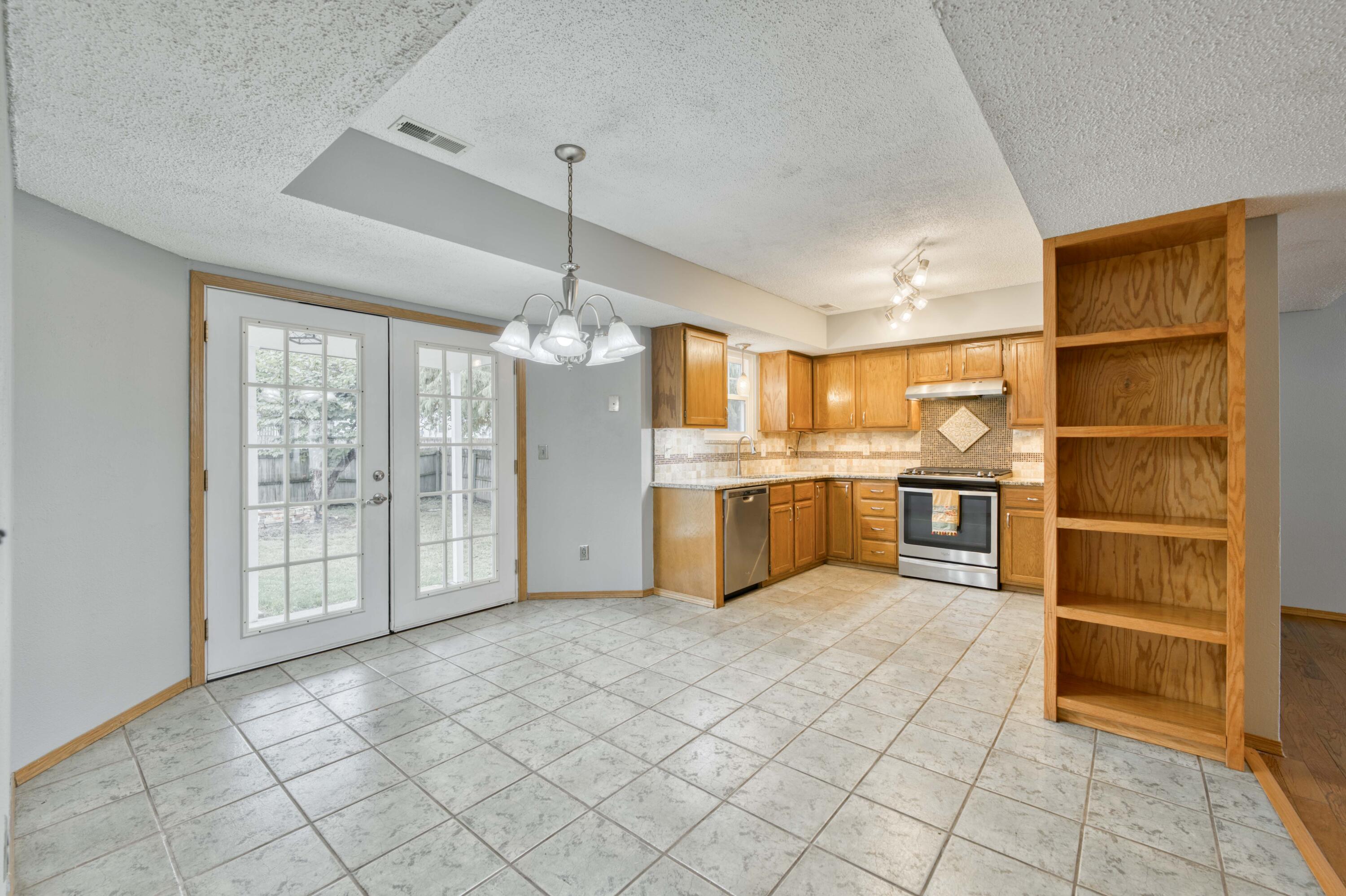 2973 West Knob Hill Street Property Photo 9