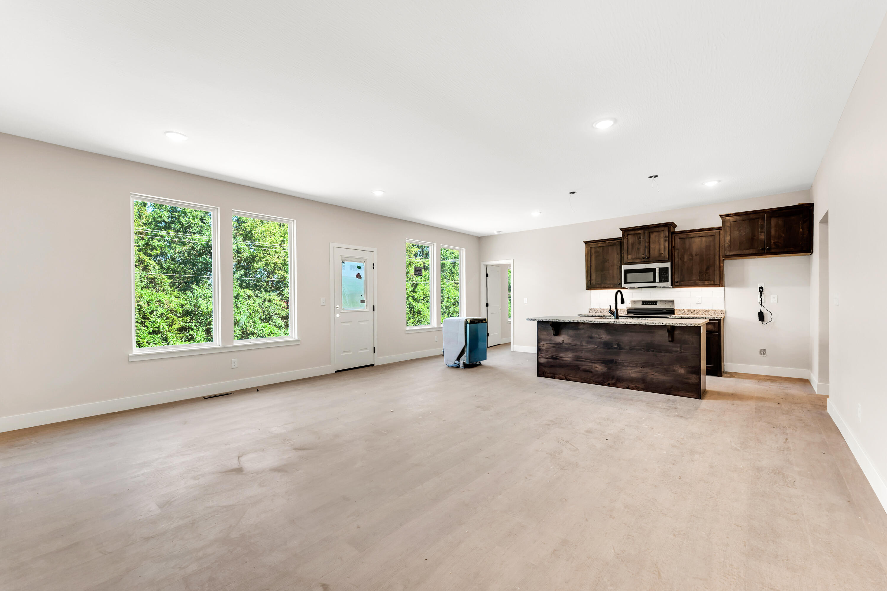 403 East Wright Street Property Photo 6