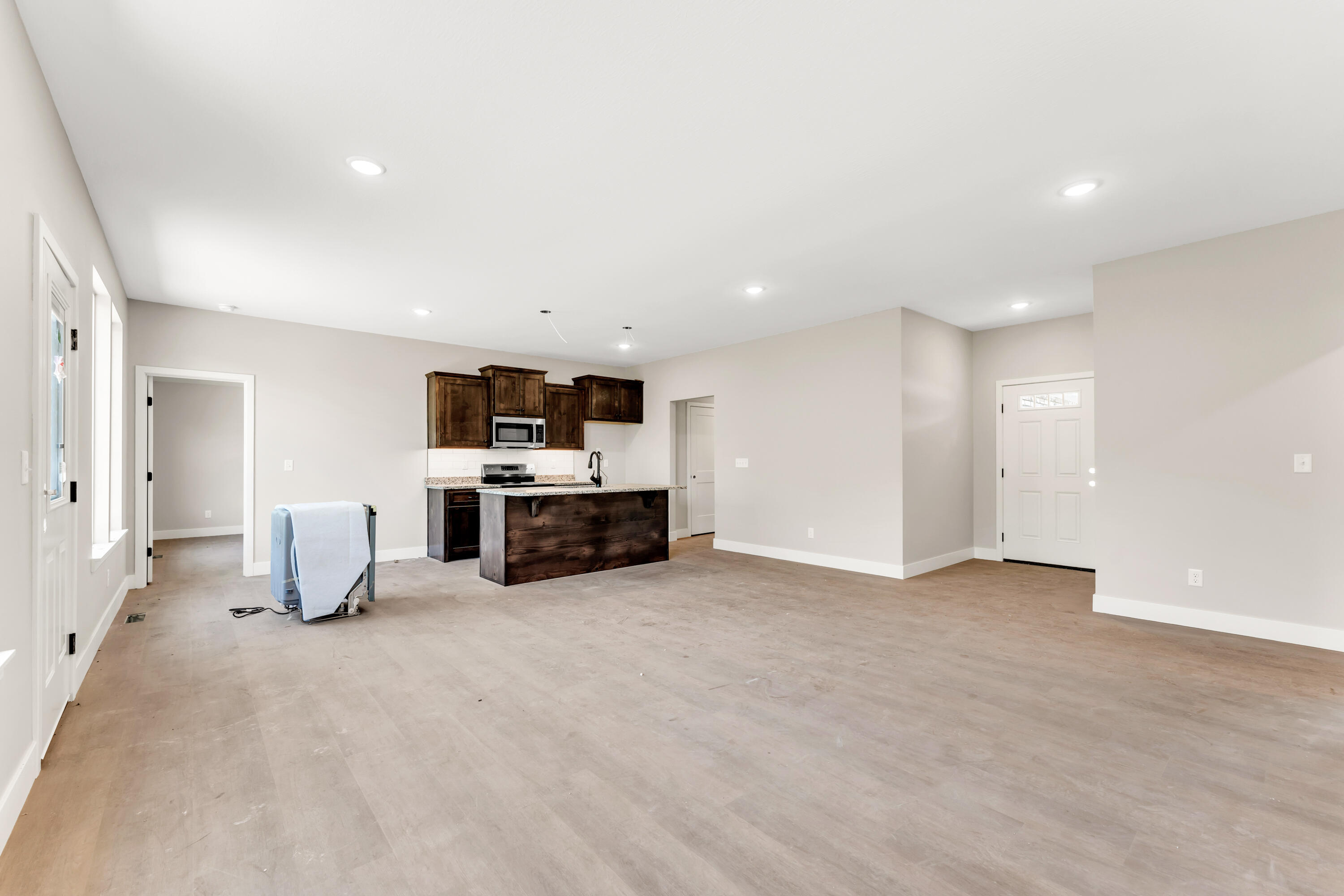 403 East Wright Street Property Photo 7