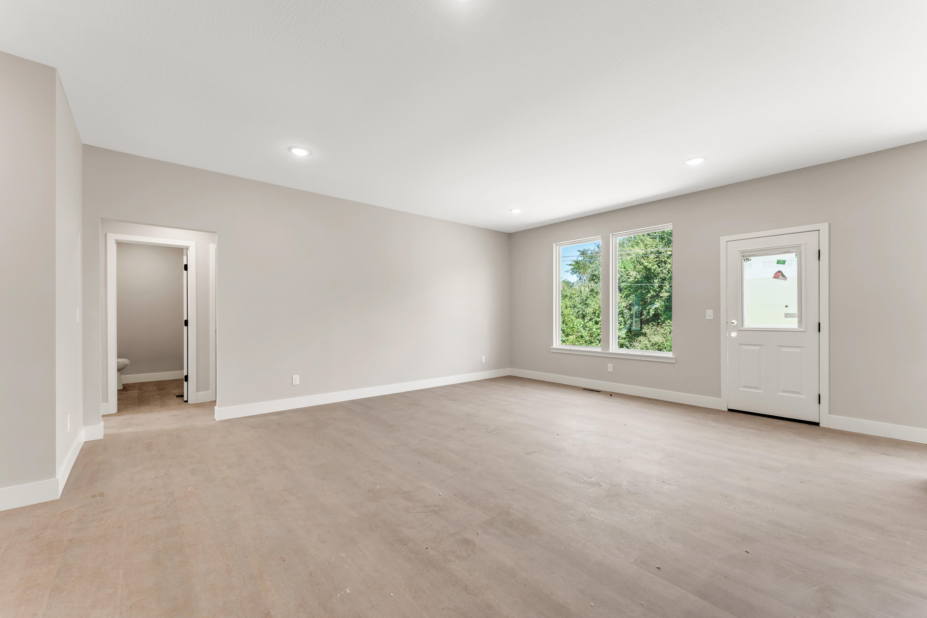 403 East Wright Street Property Photo 8