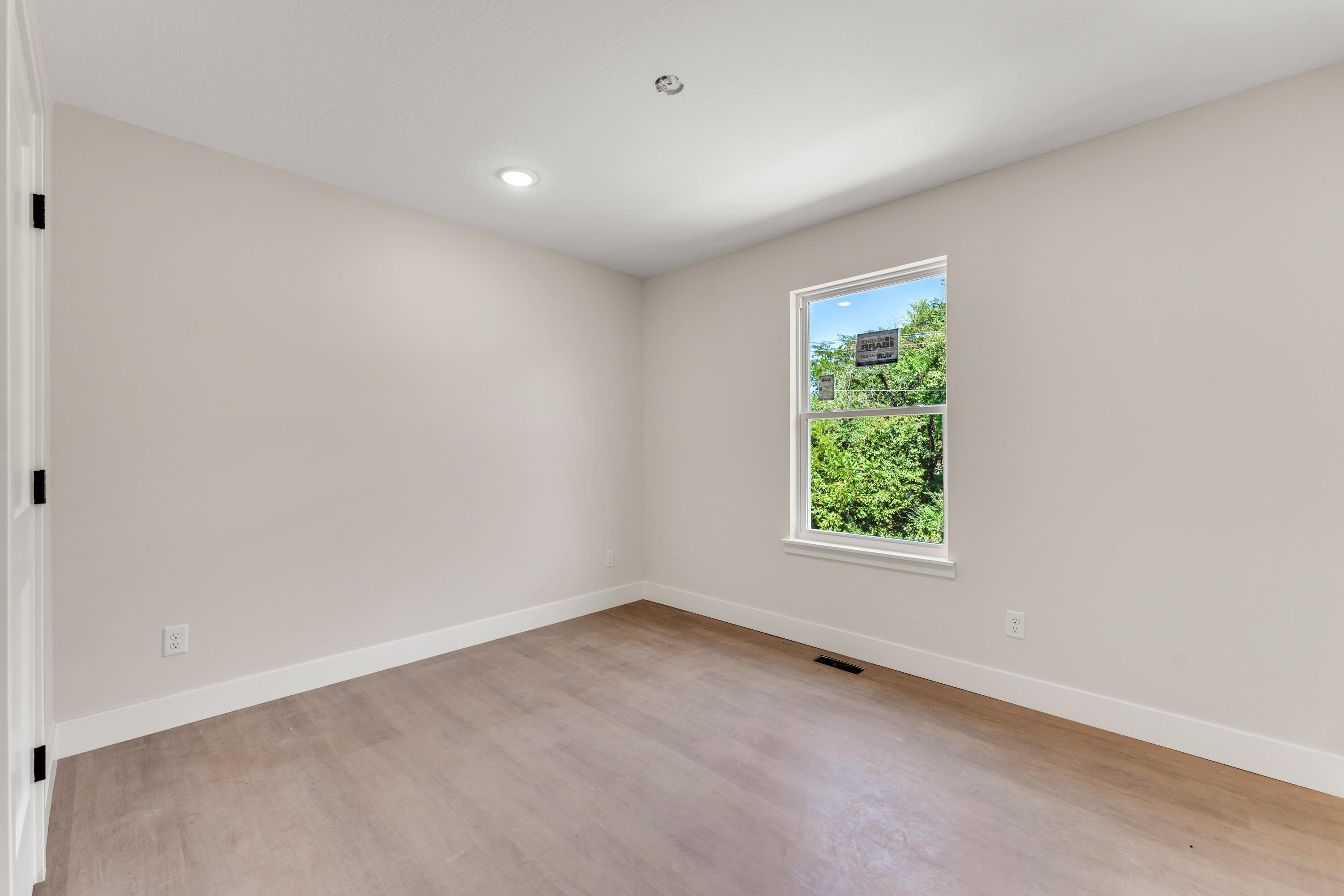 403 East Wright Street Property Photo 28