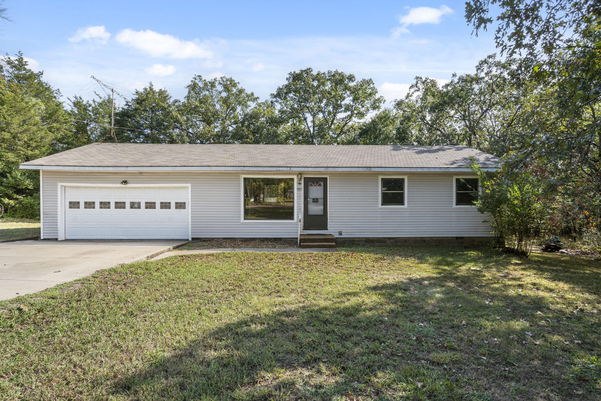 311 Hunter Avenue Property Photo 1