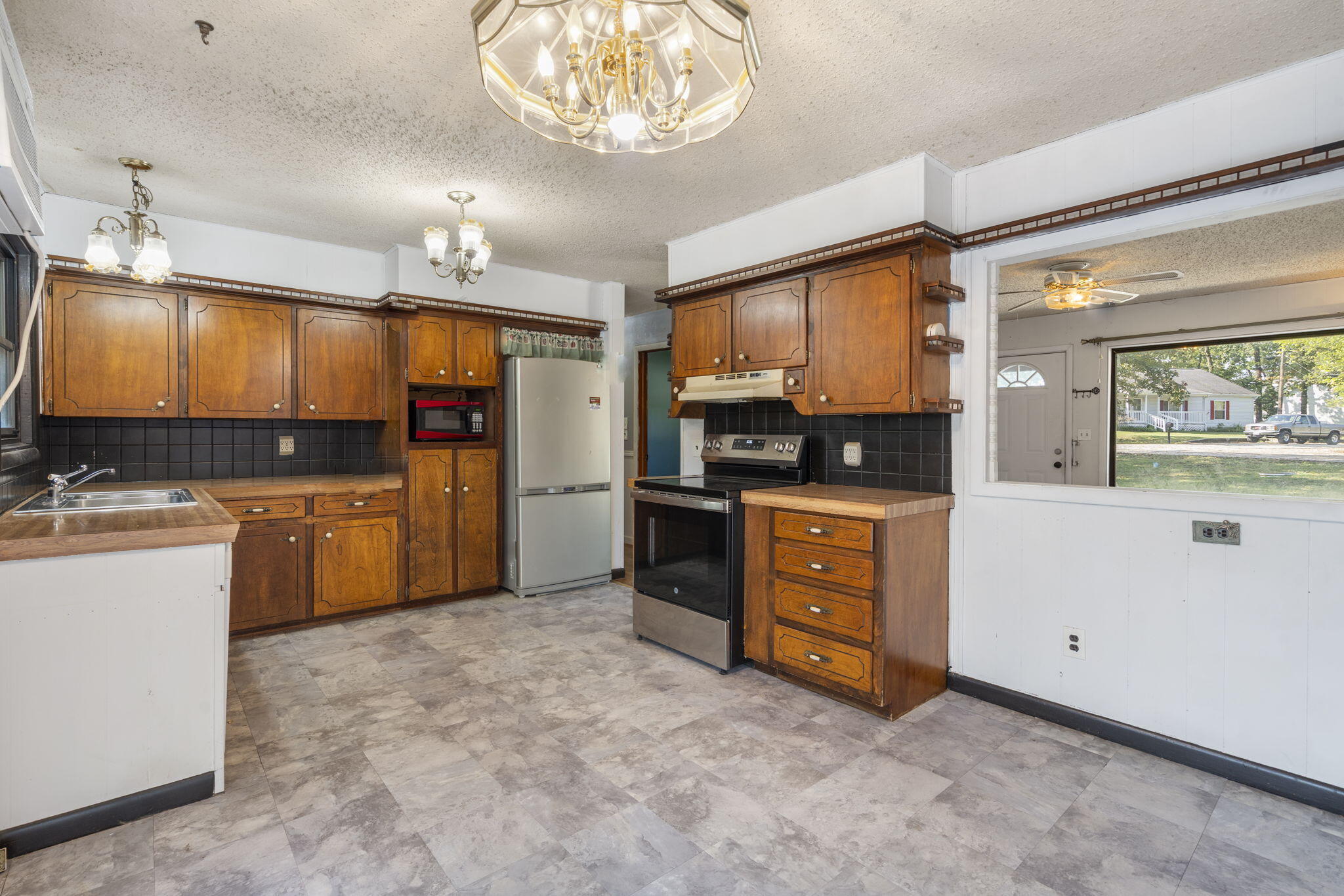 311 Hunter Avenue Property Photo 4