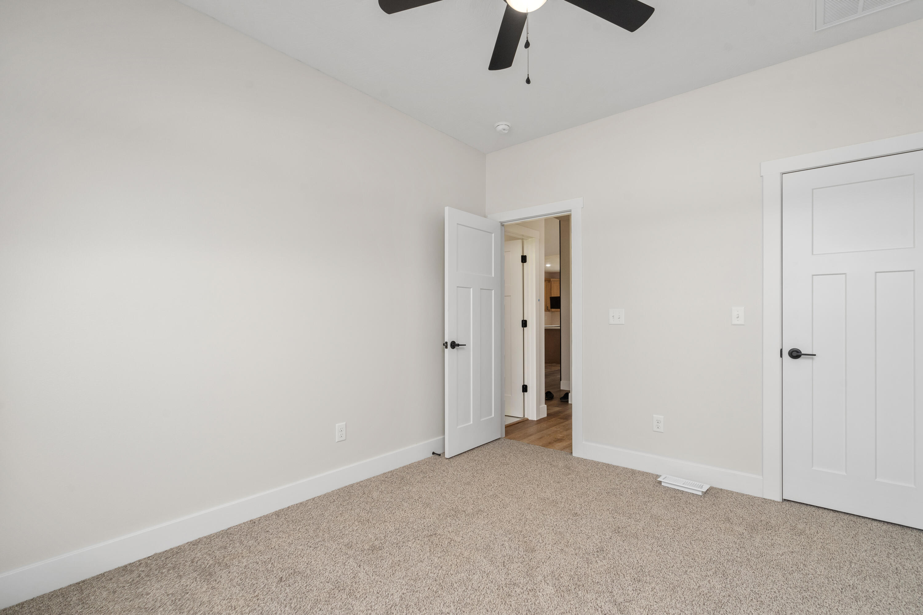 196 East Clayton Lane Property Photo 24