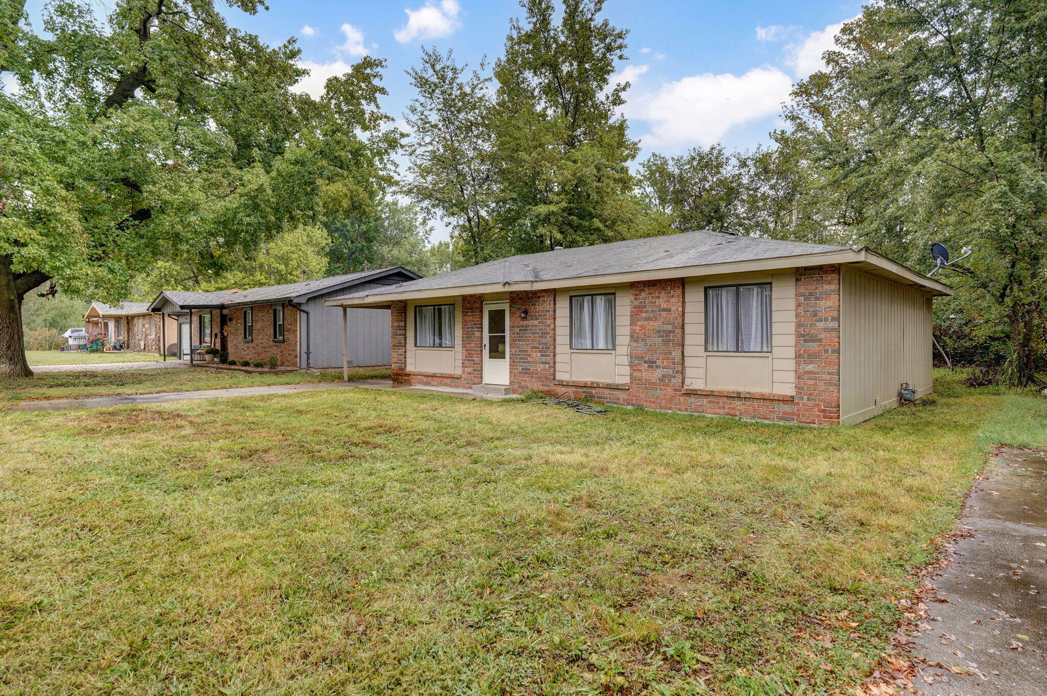 2460 South National Avenue Property Photo 3