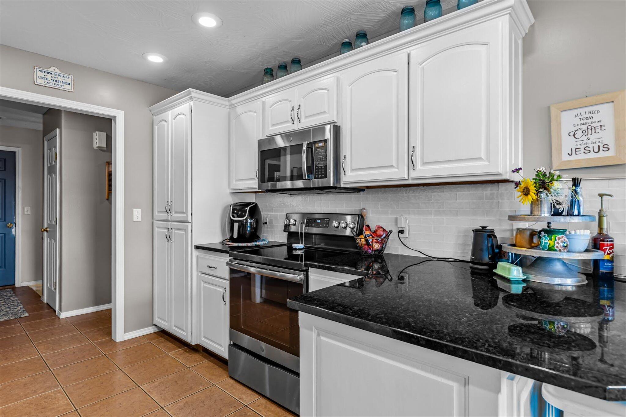 415 Coyote Ridge Drive Property Photo 6