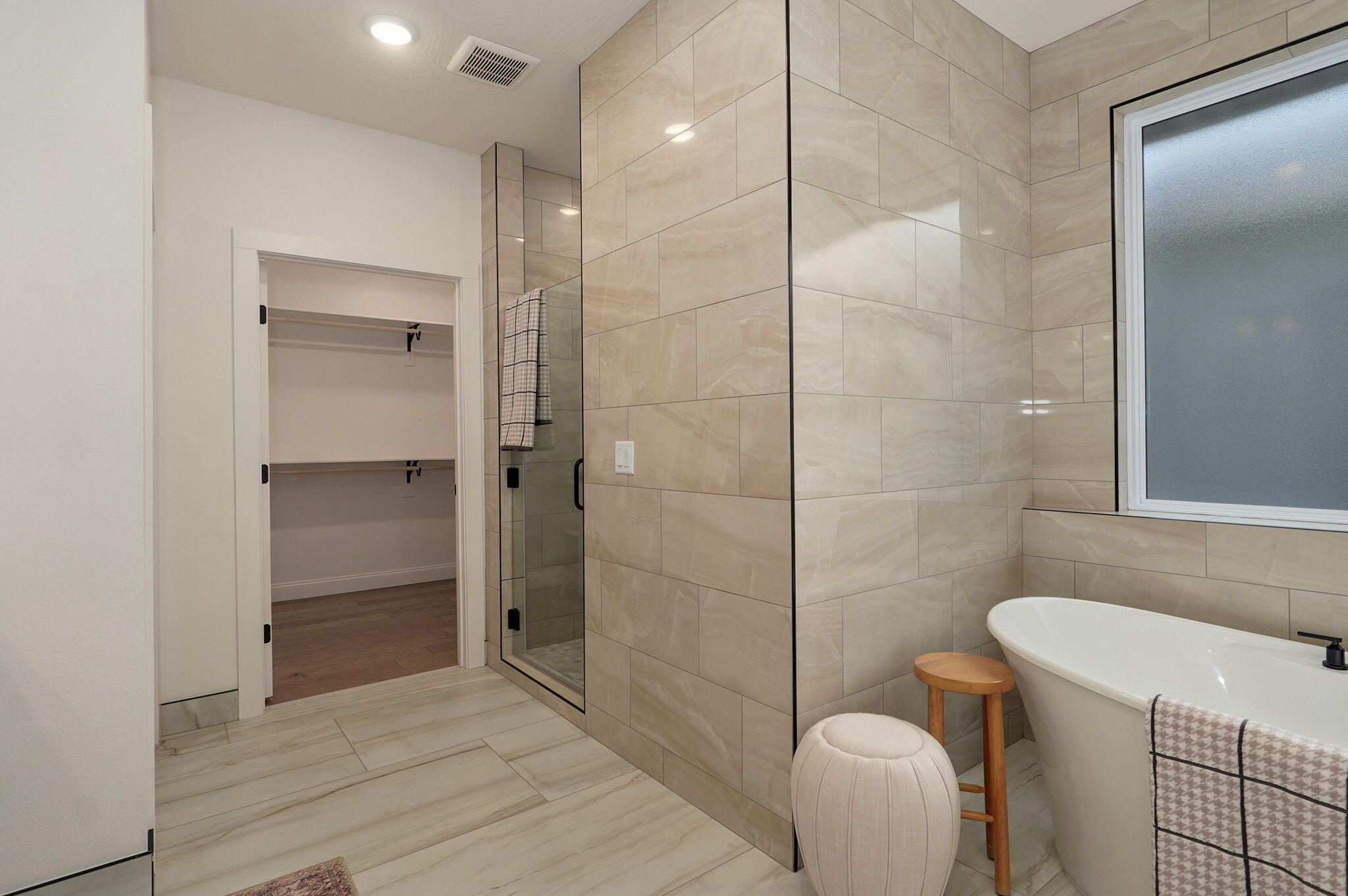 3945 East Woodhue Street Property Photo 25