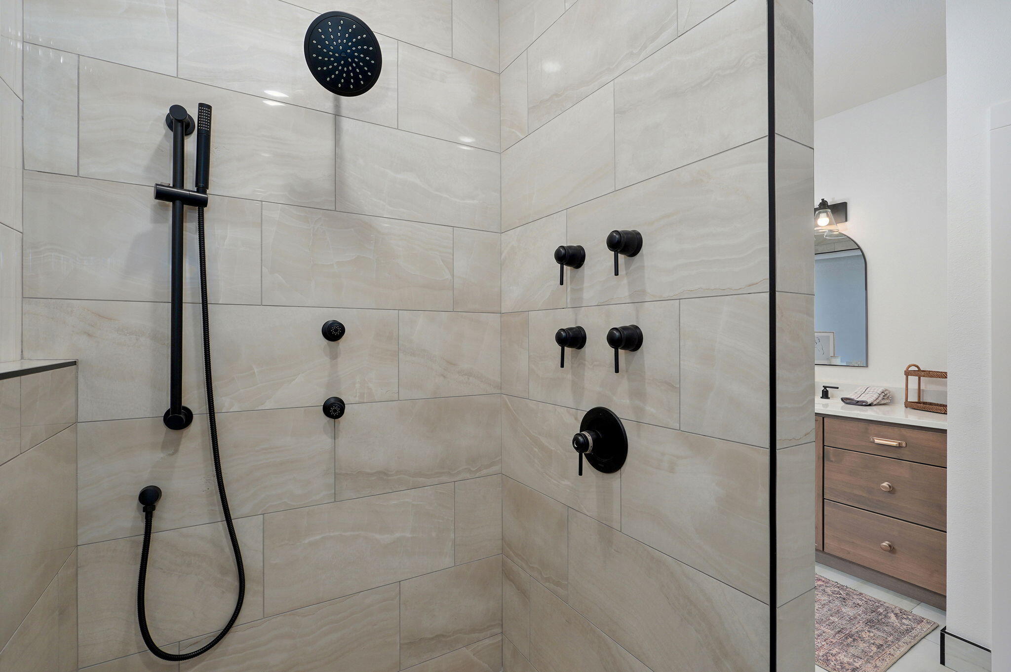 3945 East Woodhue Street Property Photo 28