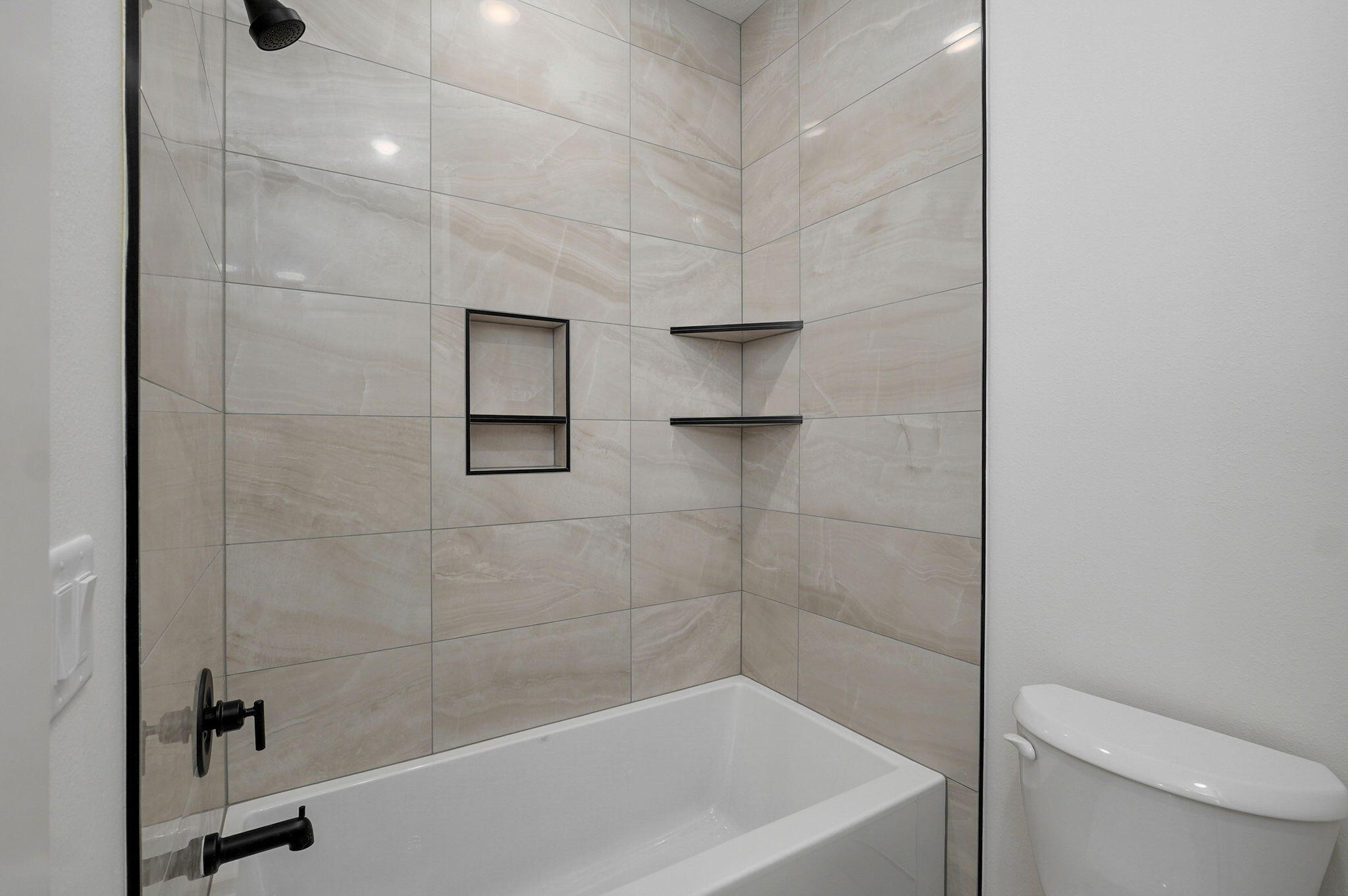 3945 East Woodhue Street Property Photo 36