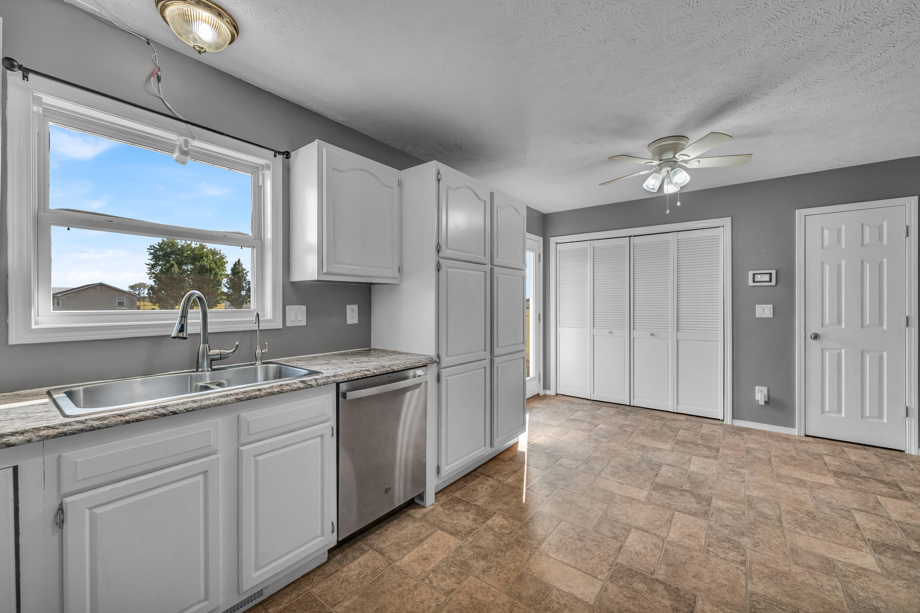 4388 Private Road 6314 Property Photo 8