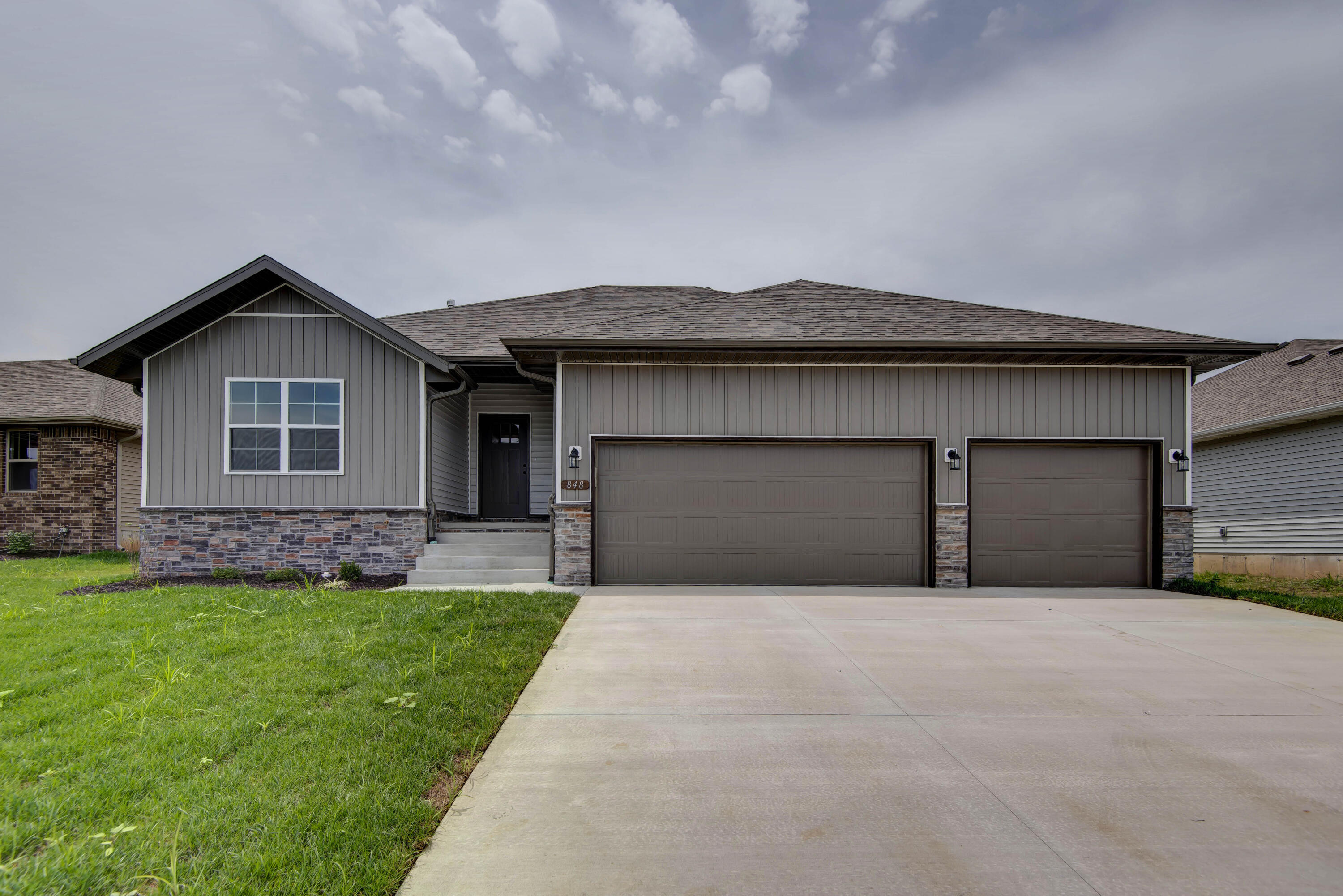 510 Spring Meadow Drive Property Photo 1