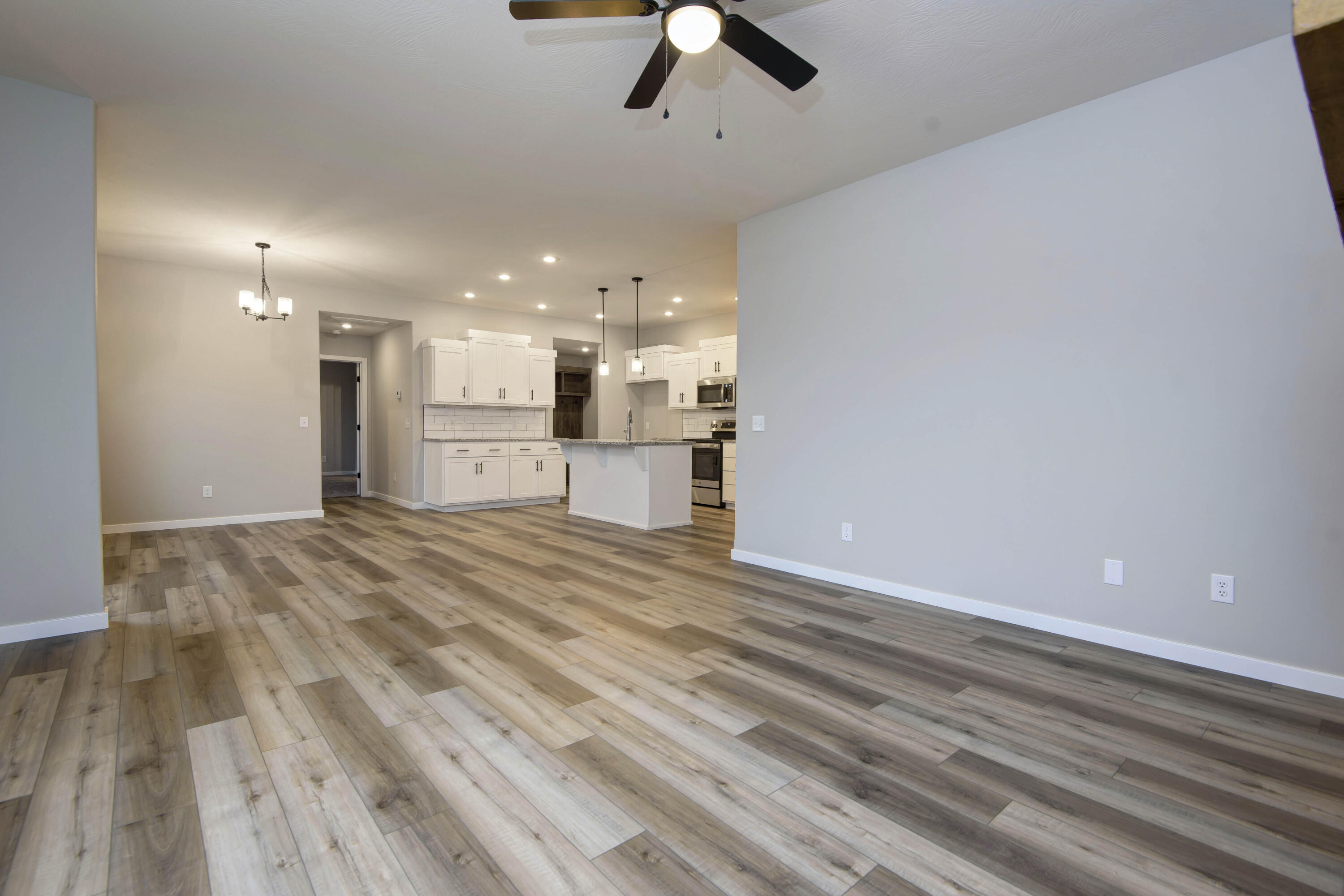 510 Spring Meadow Drive Property Photo 20