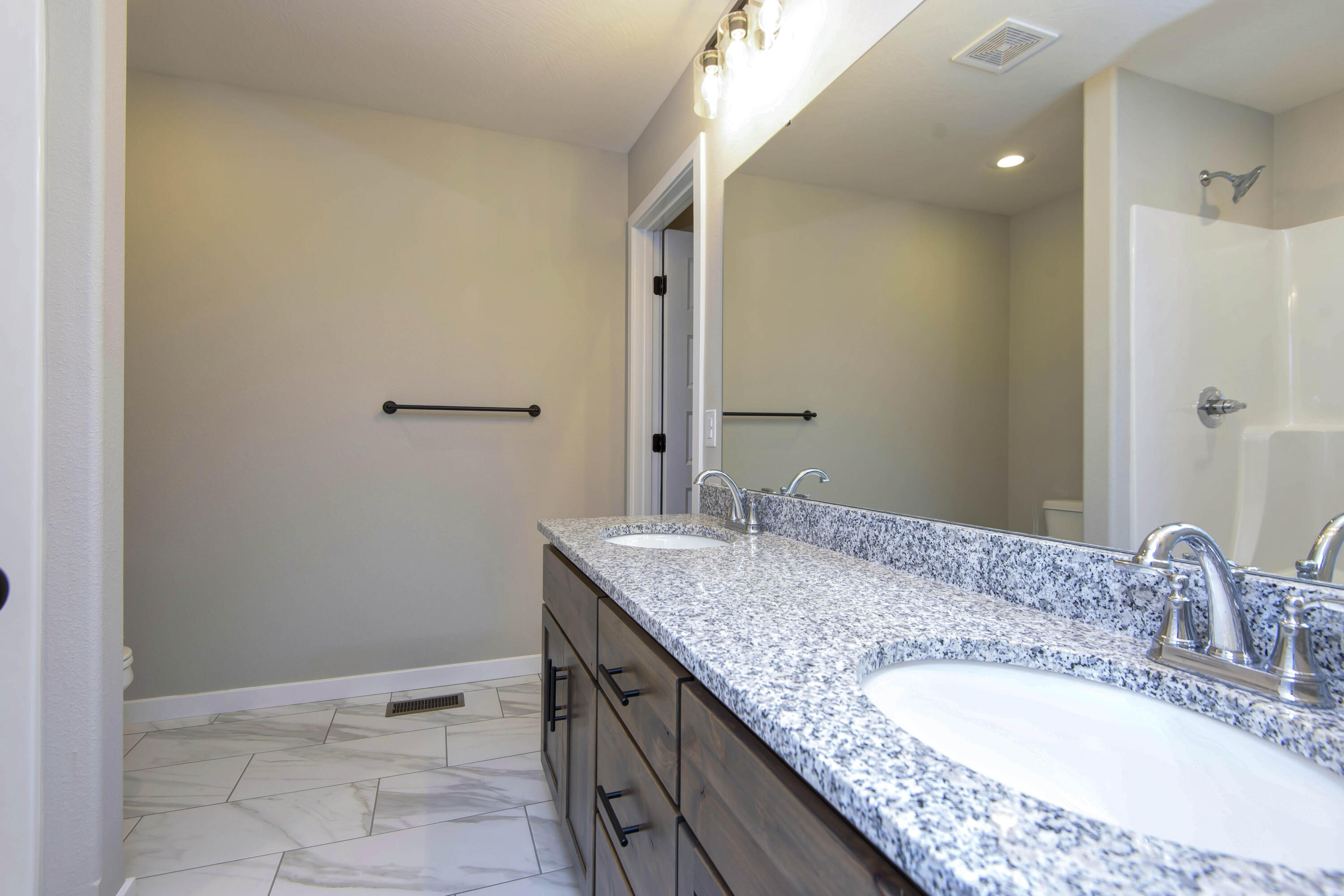 510 Spring Meadow Drive Property Photo 23