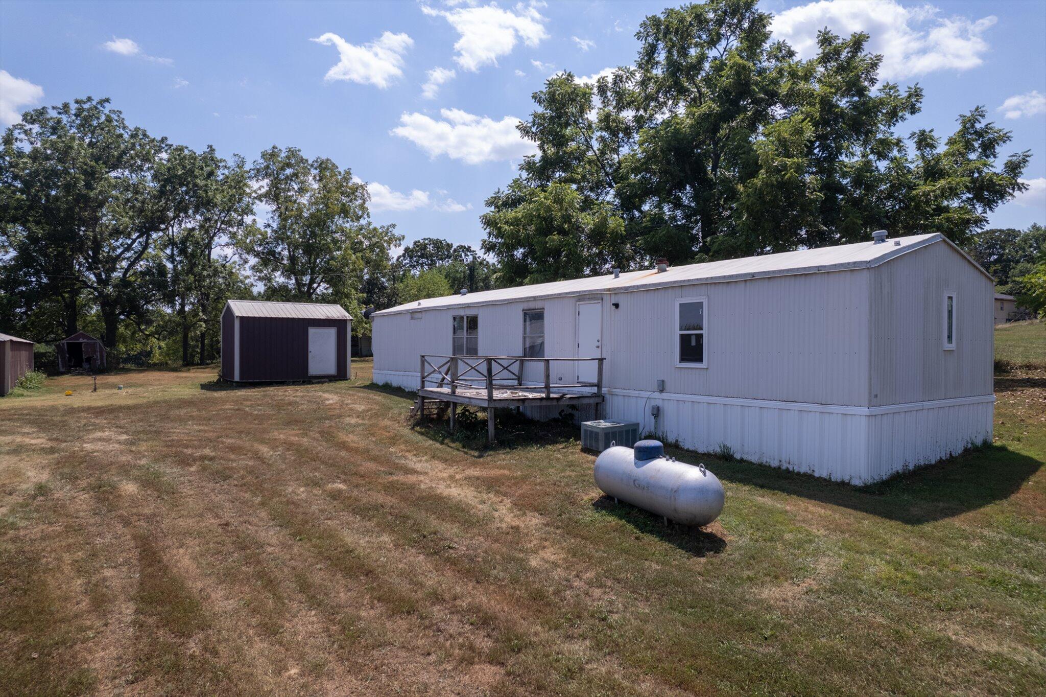 1494 County Road 2690 Property Photo 4