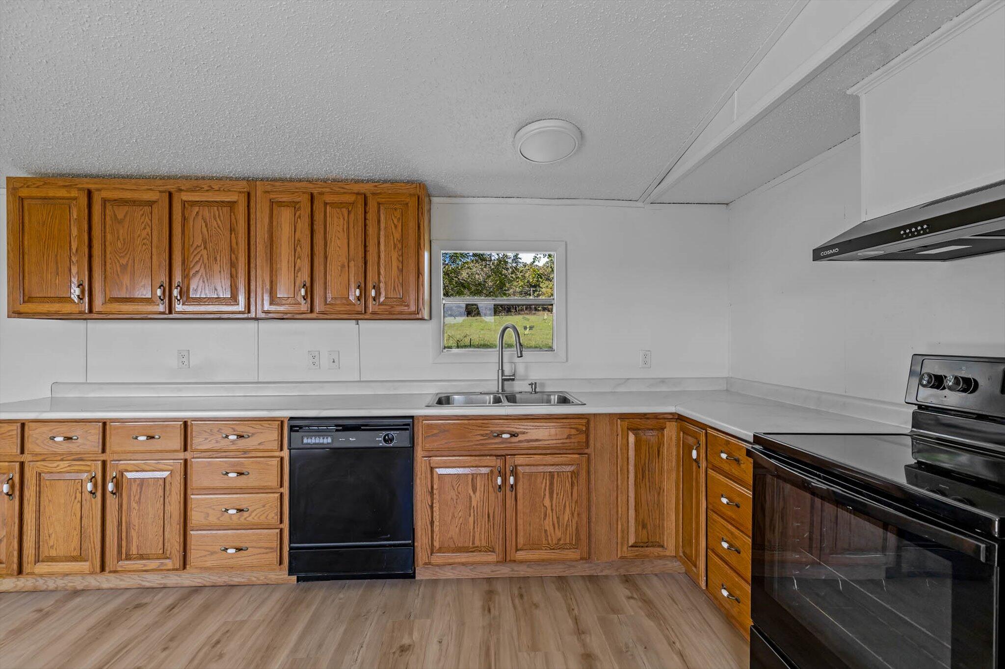 1494 County Road 2690 Property Photo 10