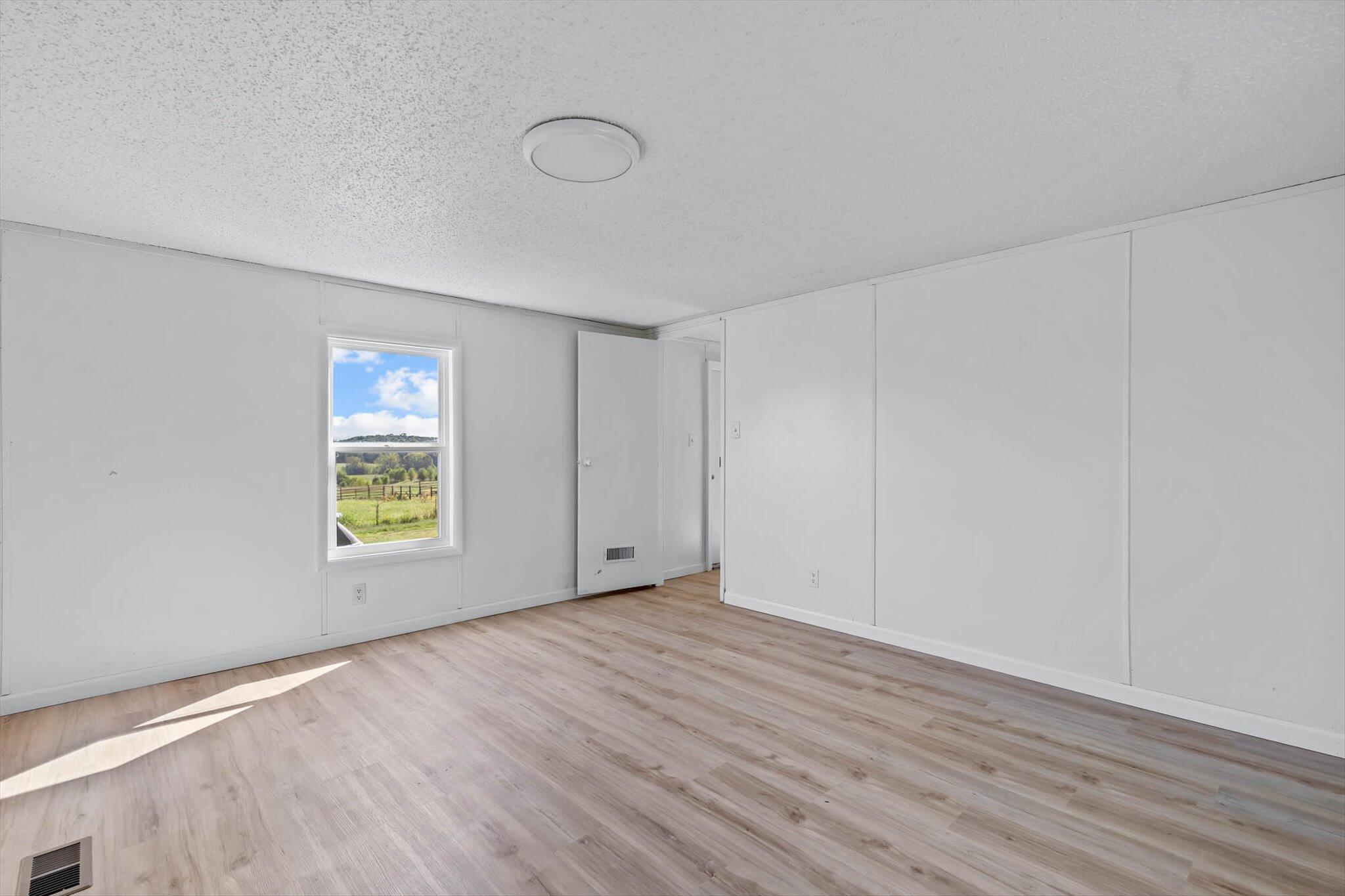 1494 County Road 2690 Property Photo 13