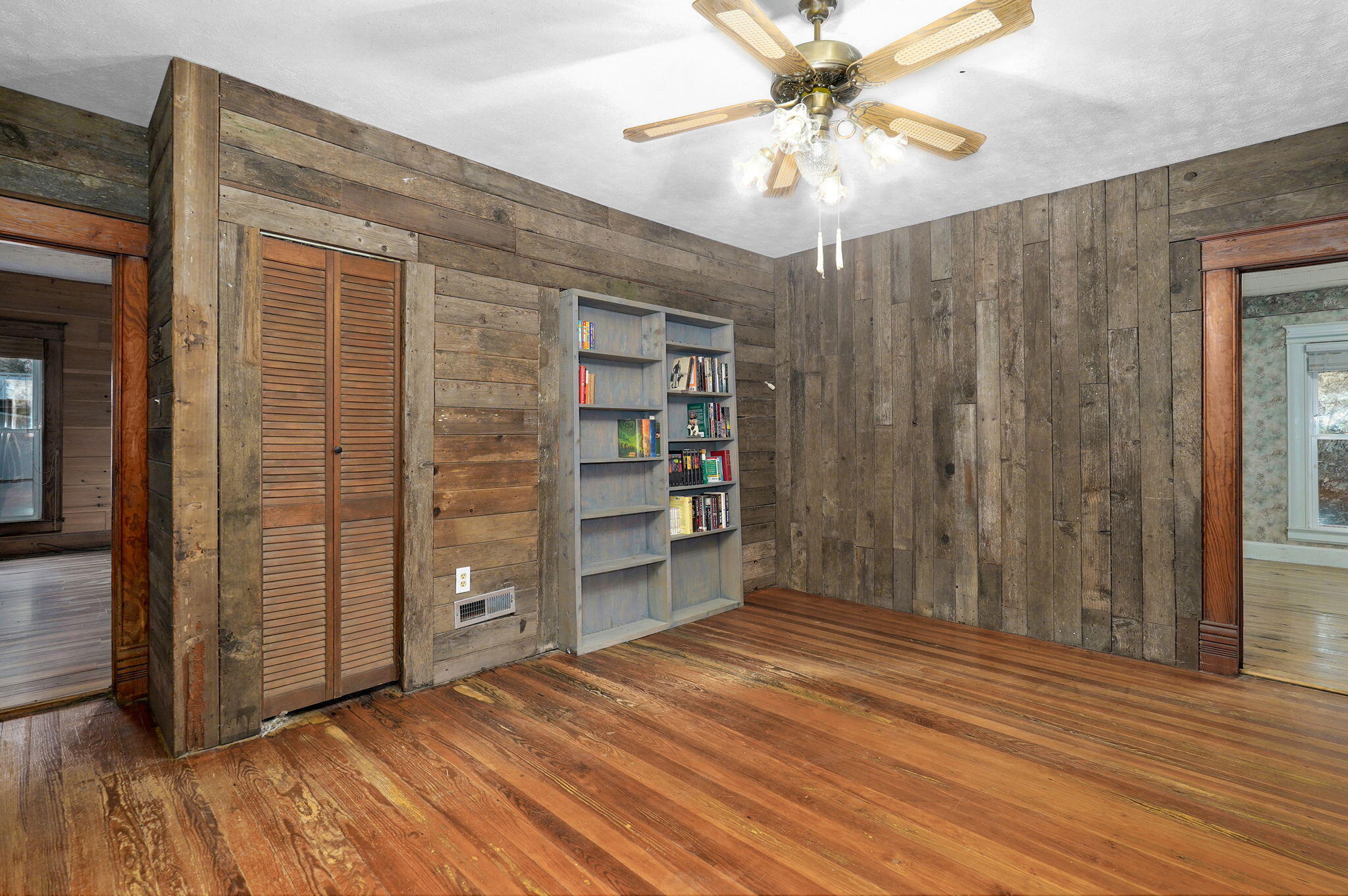 1642 West Inman Road Property Photo 13