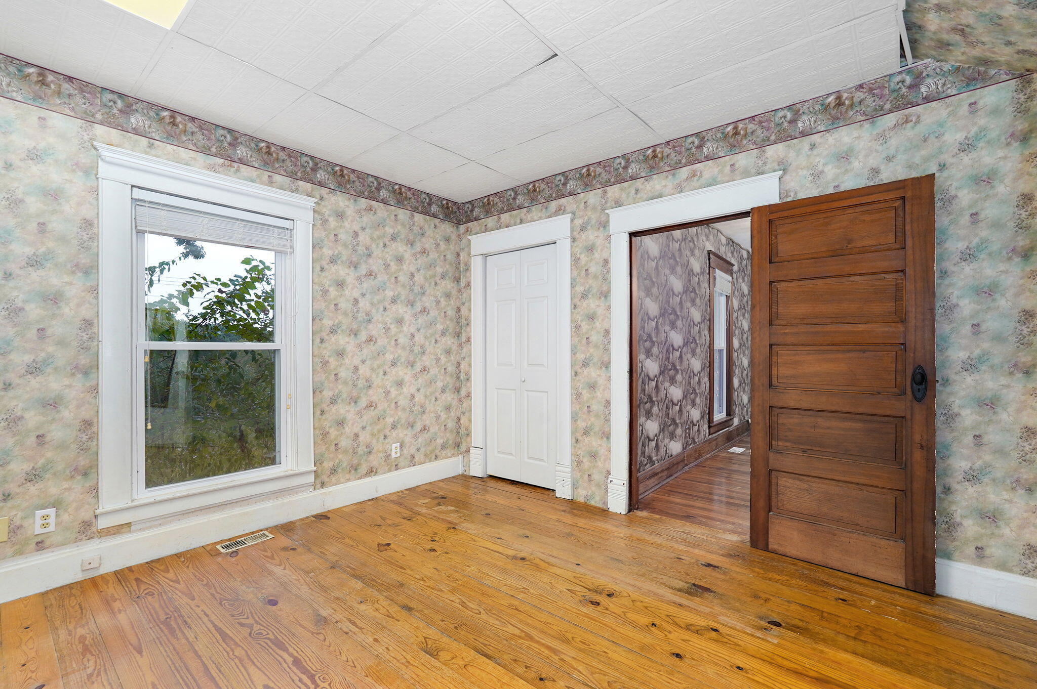 1642 West Inman Road Property Photo 14