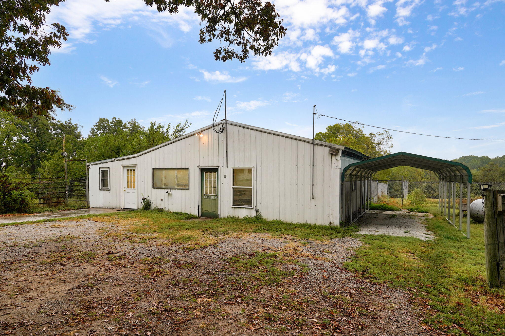 1642 West Inman Road Property Photo 27