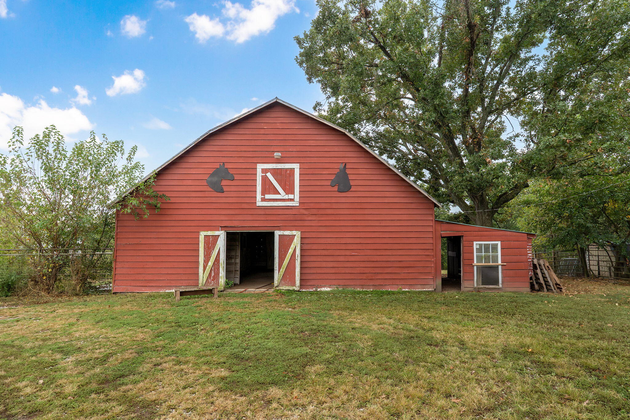 1642 West Inman Road Property Photo 56