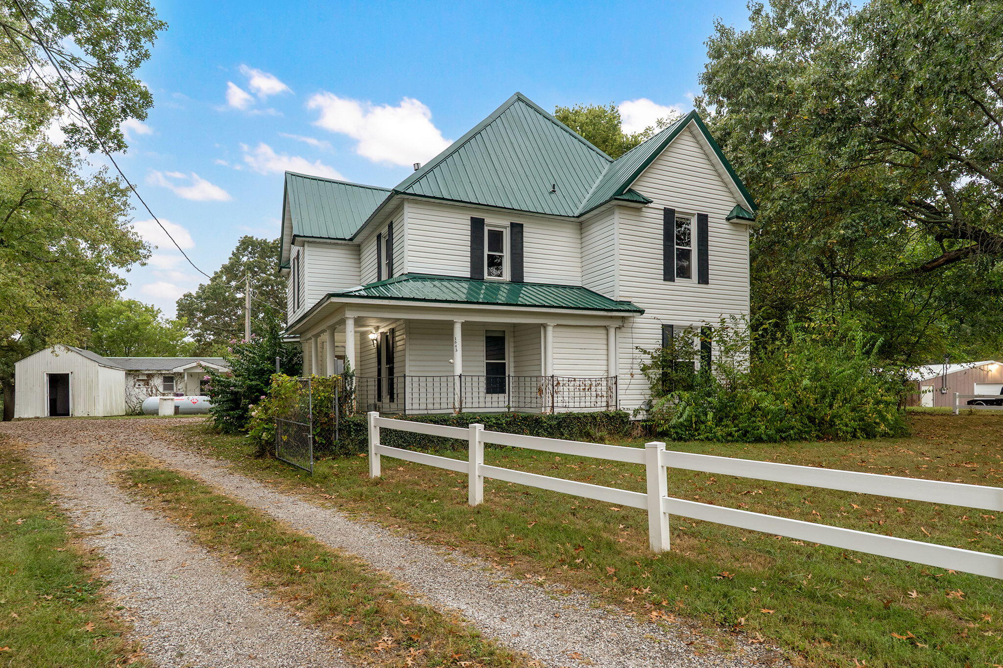 1642 West Inman Road Property Photo 84