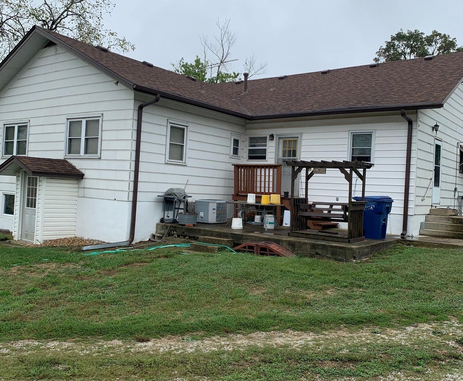 530 West Commercial Street Property Photo 4