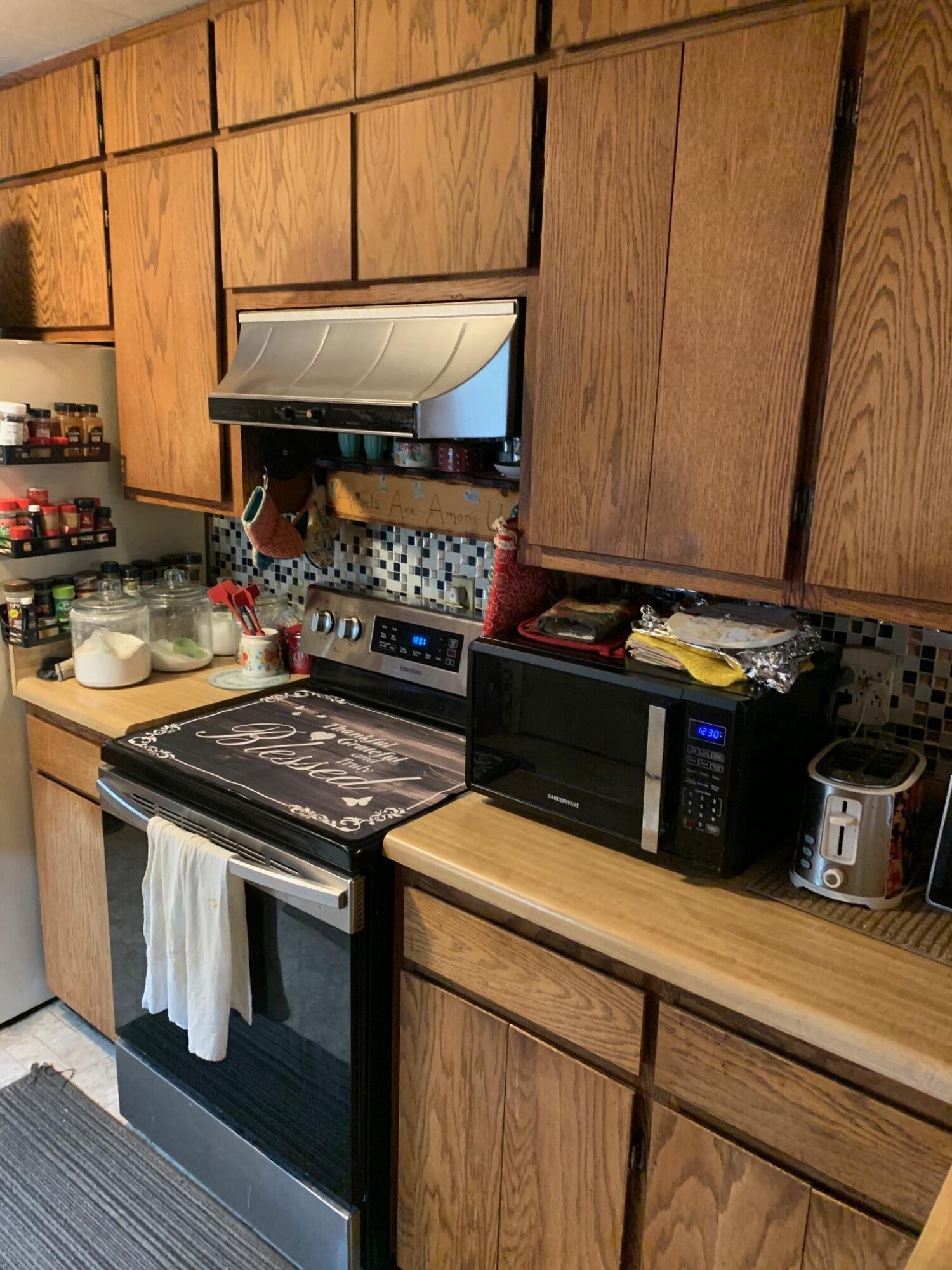 530 West Commercial Street Property Photo 9