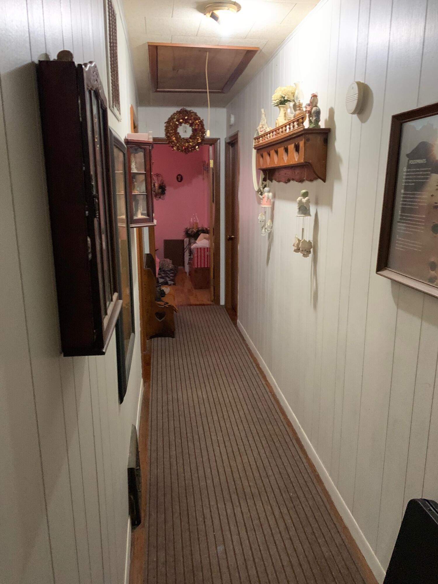 530 West Commercial Street Property Photo 10