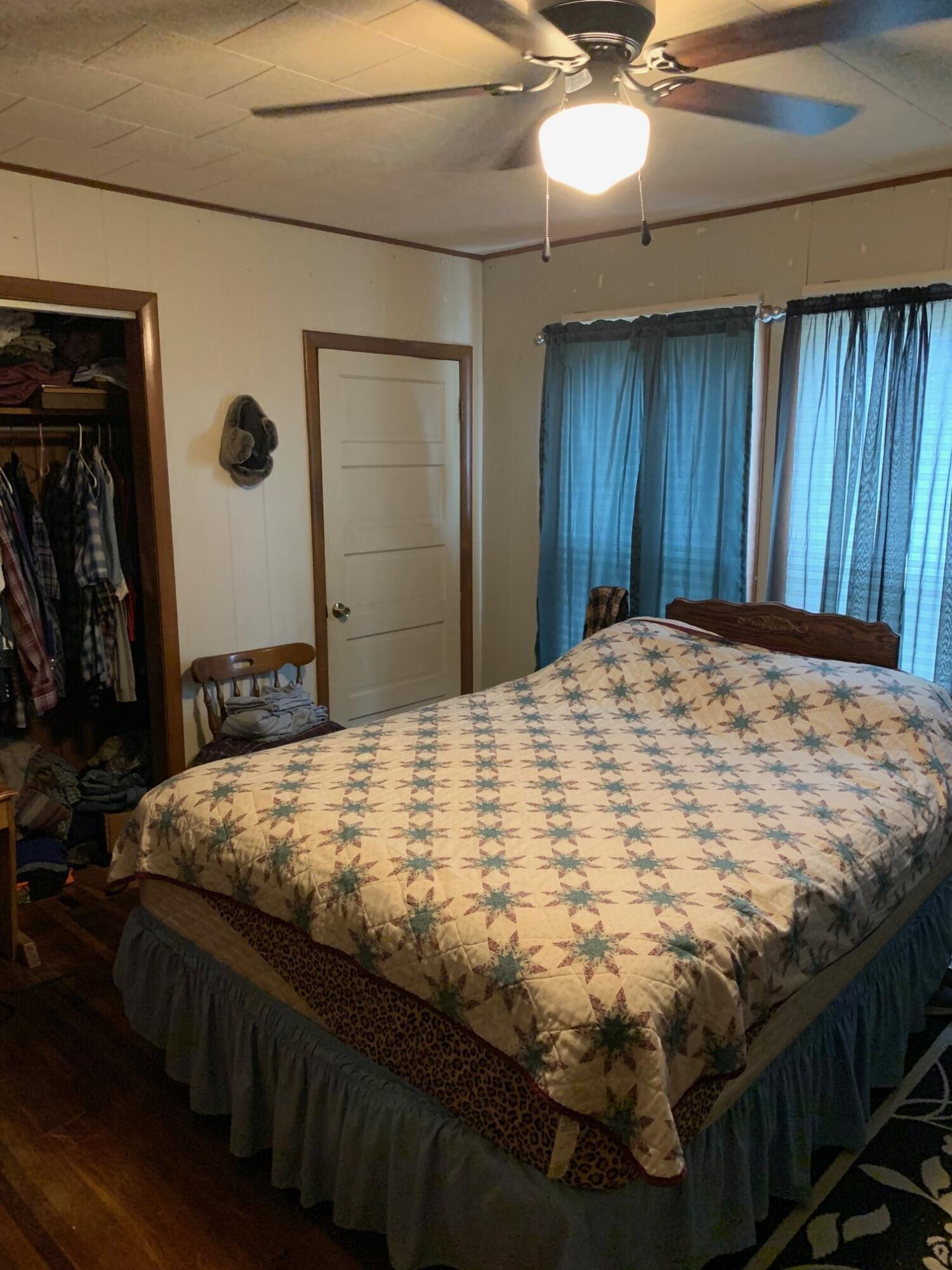 530 West Commercial Street Property Photo 11