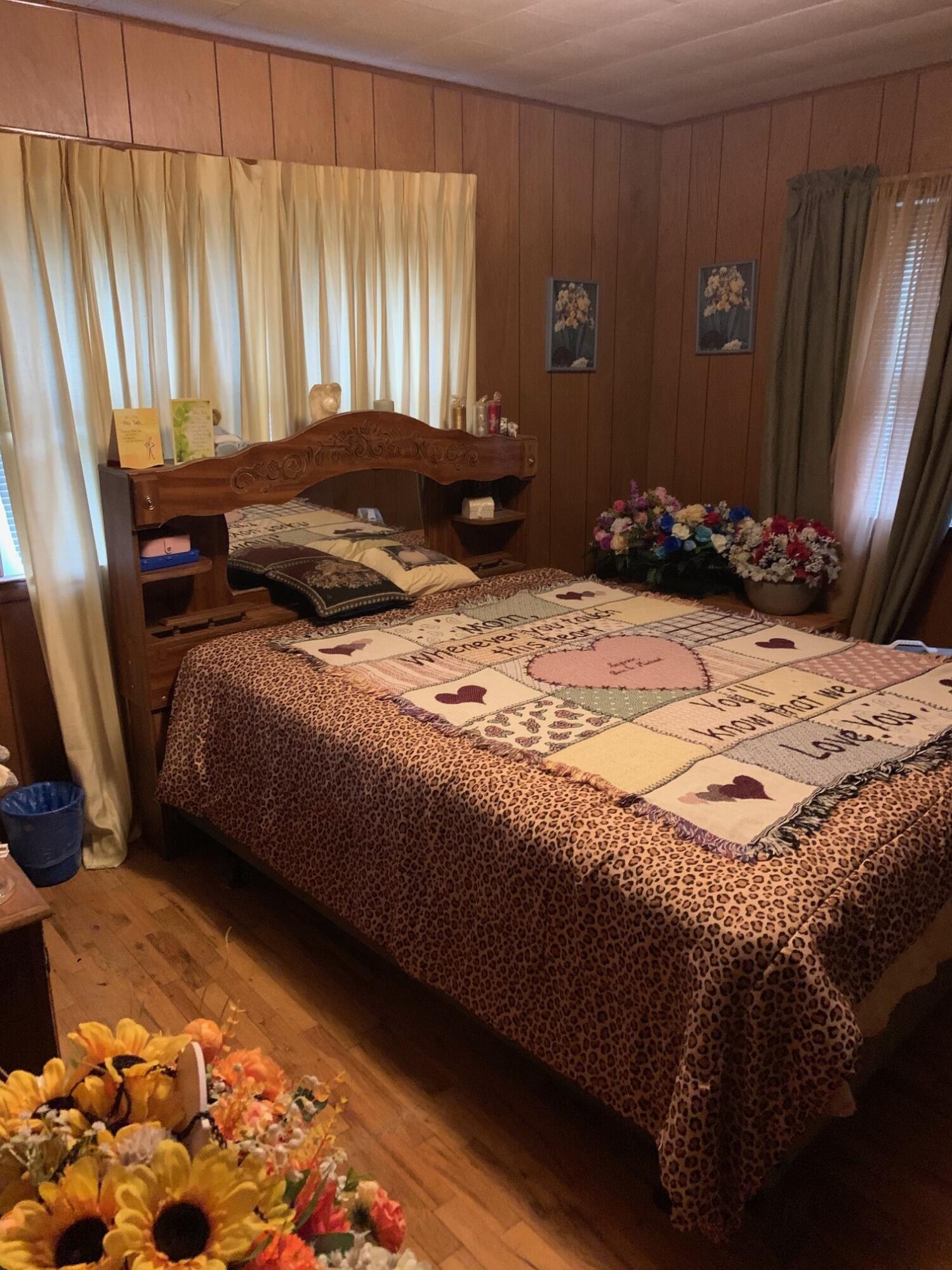 530 West Commercial Street Property Photo 16