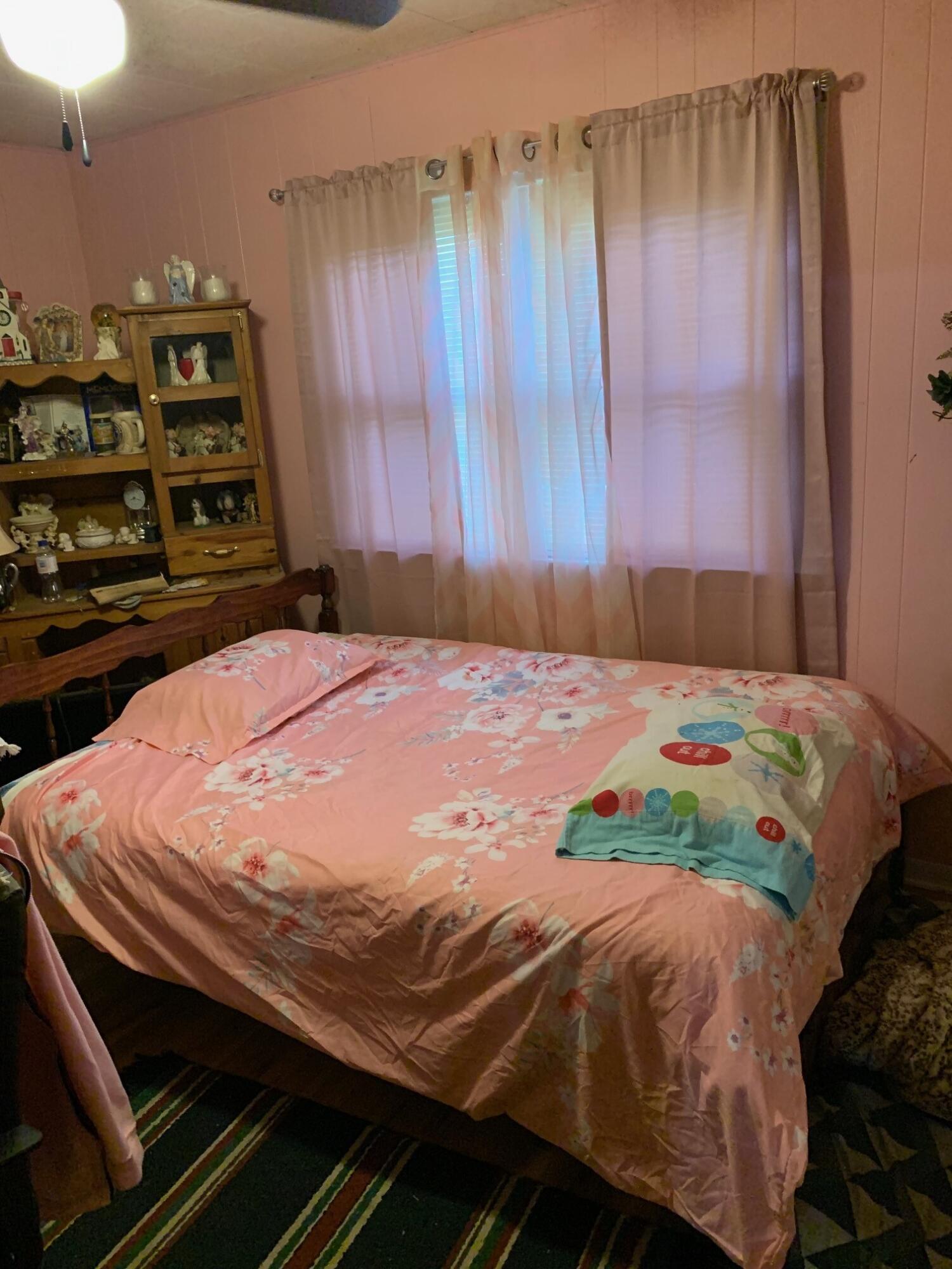 530 West Commercial Street Property Photo 19