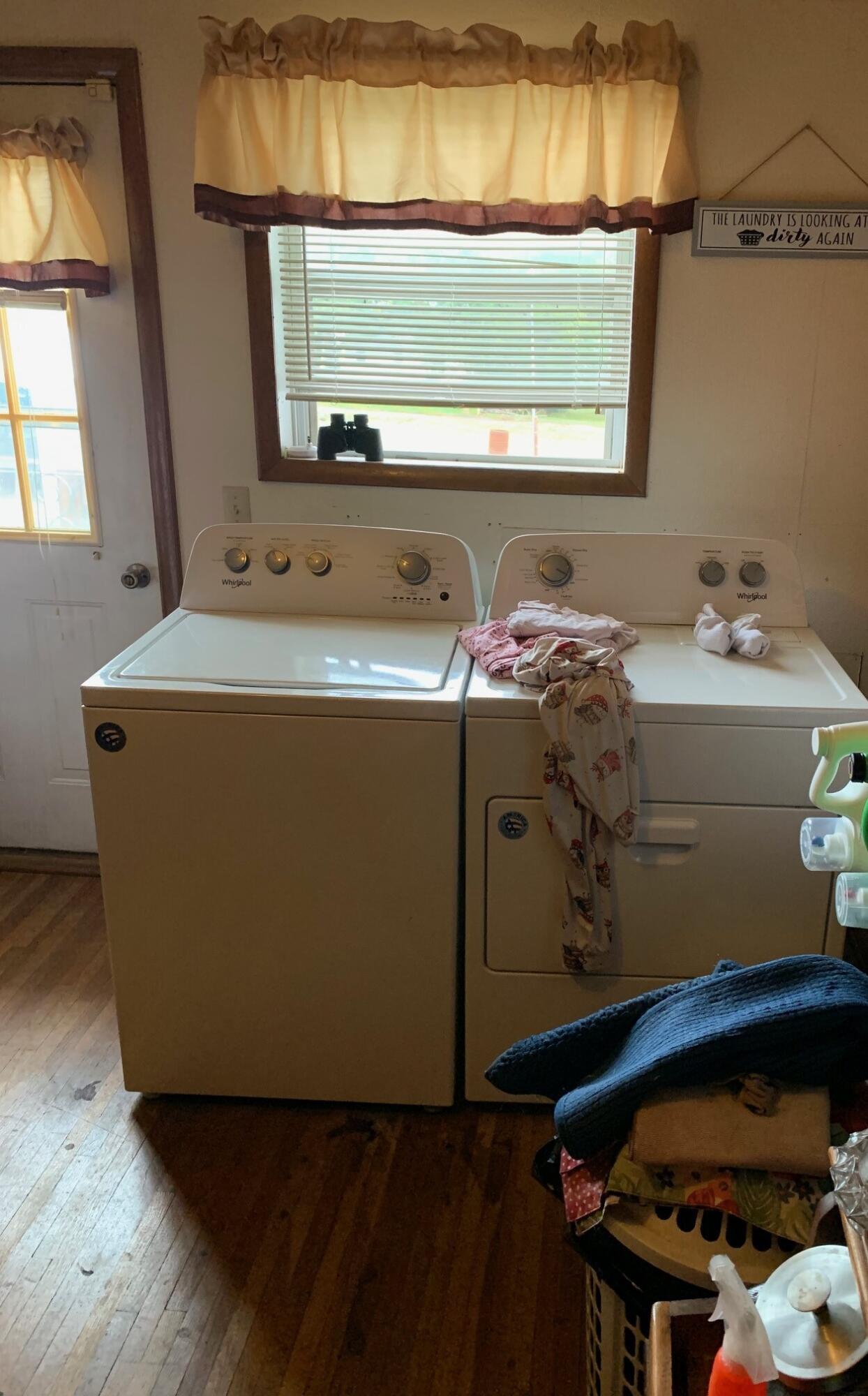 530 West Commercial Street Property Photo 22